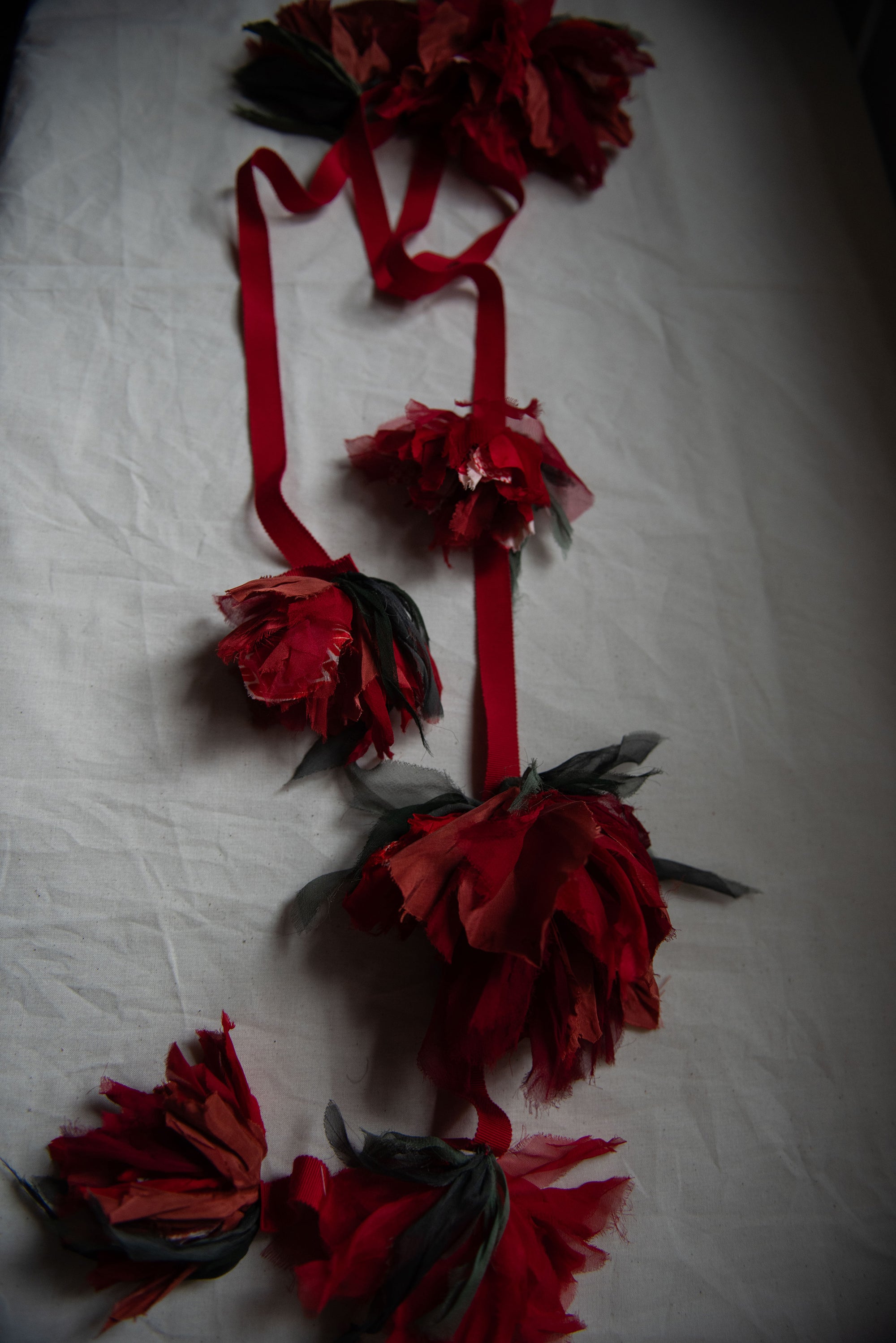 N° 155 falling flower accessory - ume red - L (made to order)