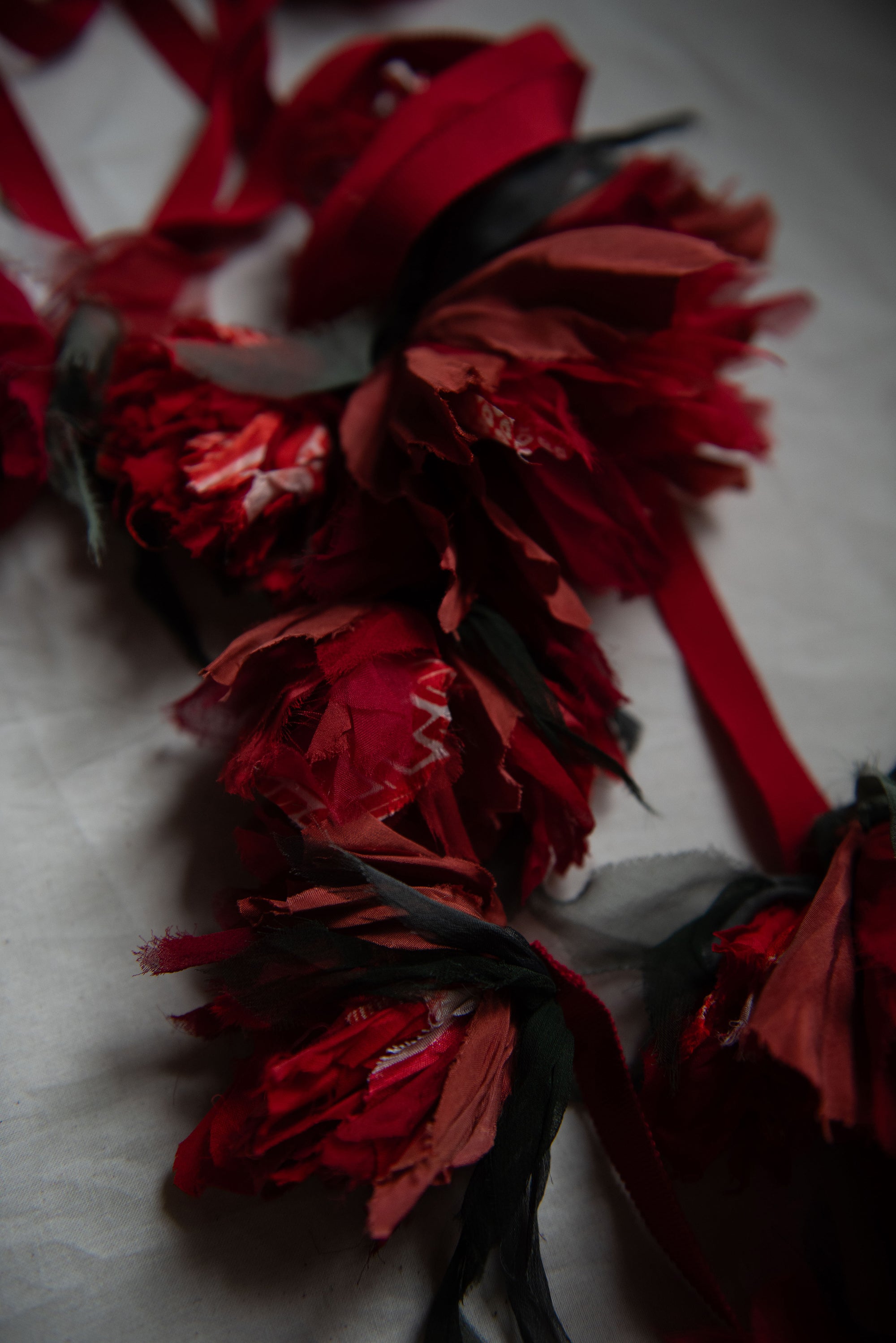 N° 155 falling flower accessory - ume red - L (made to order)