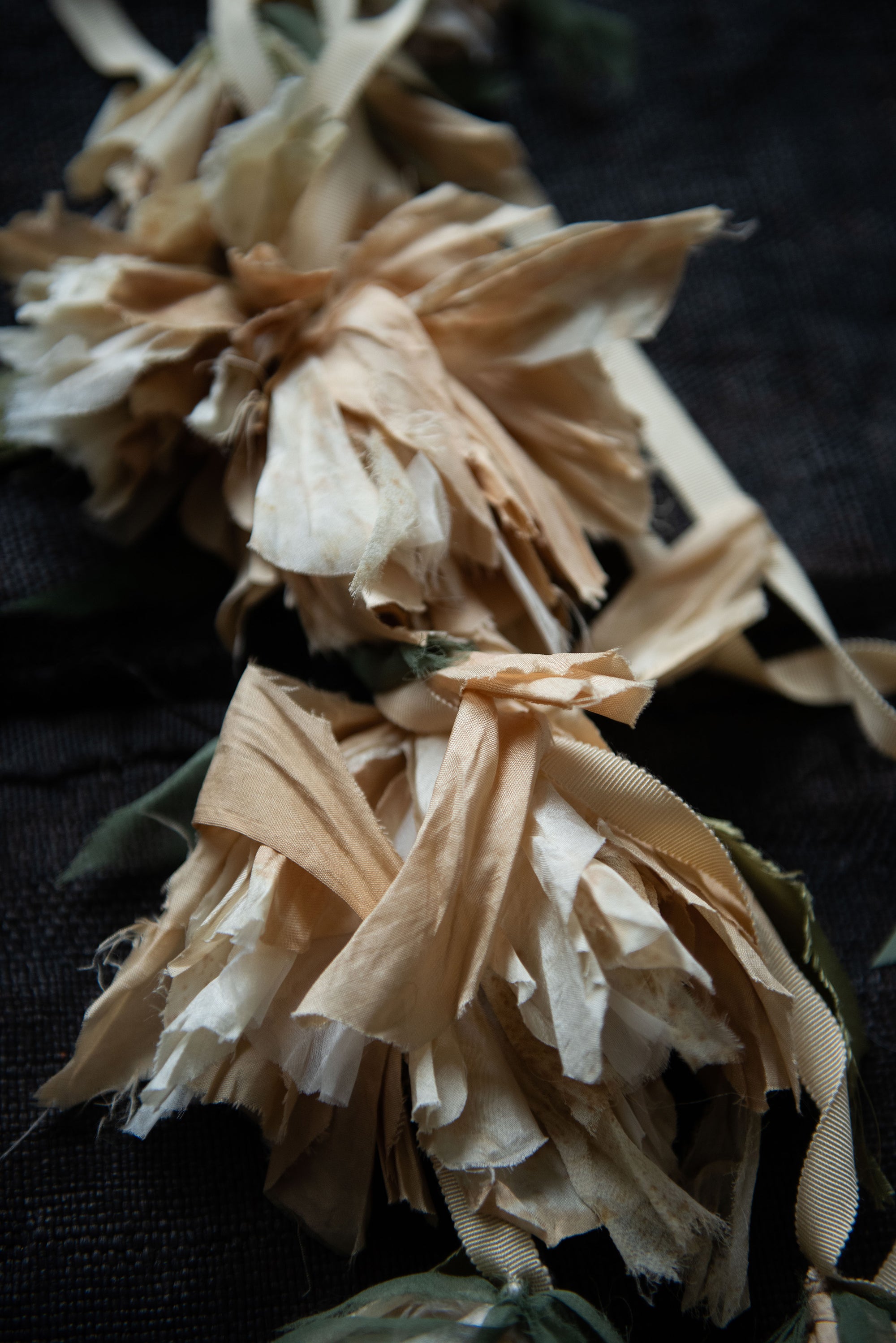 N° 155 falling flower accessory - botanical momo peach - L (made to order)