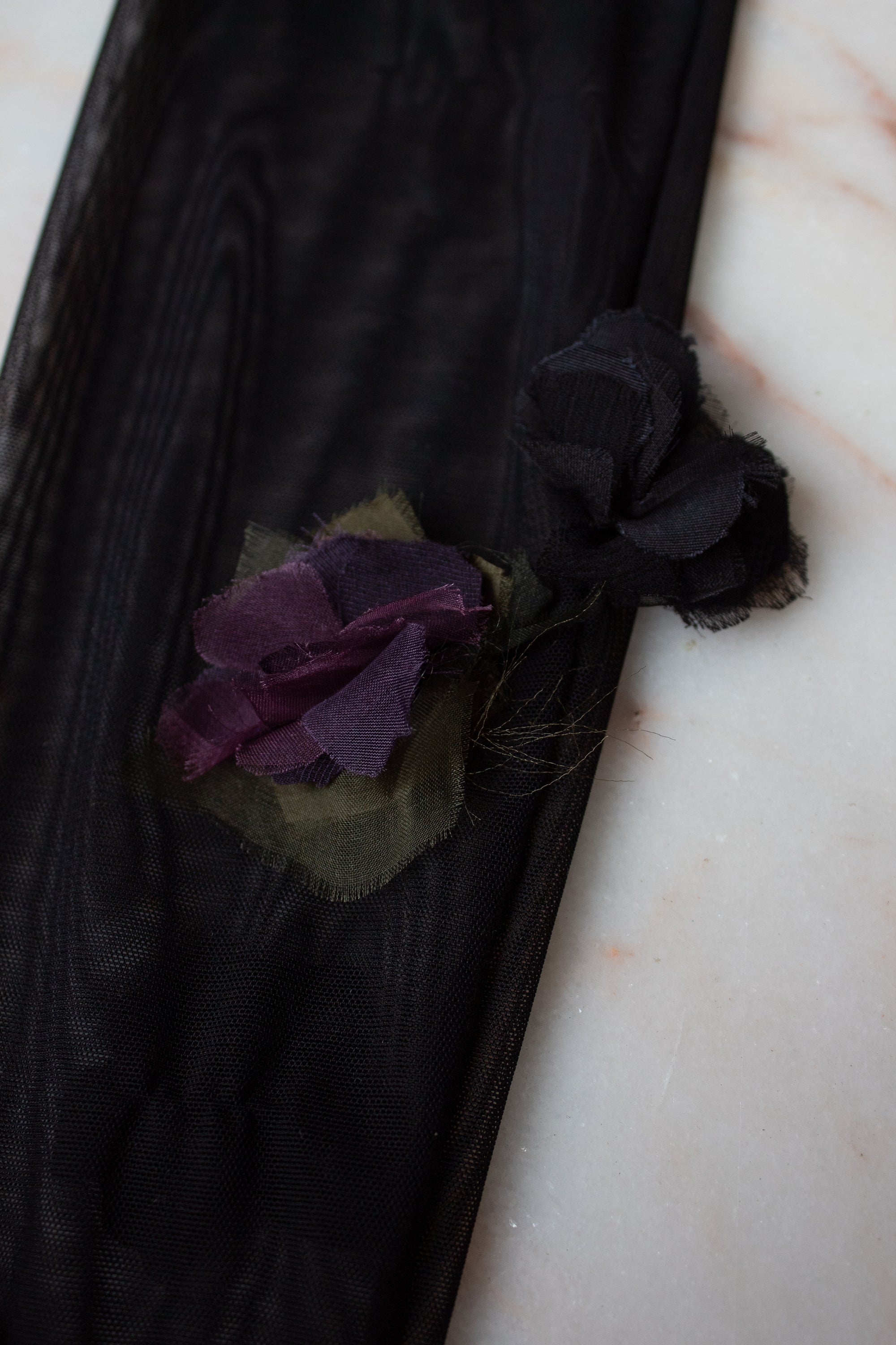 N° 90 crushed blooms fingerless gloves- nasu eggplant