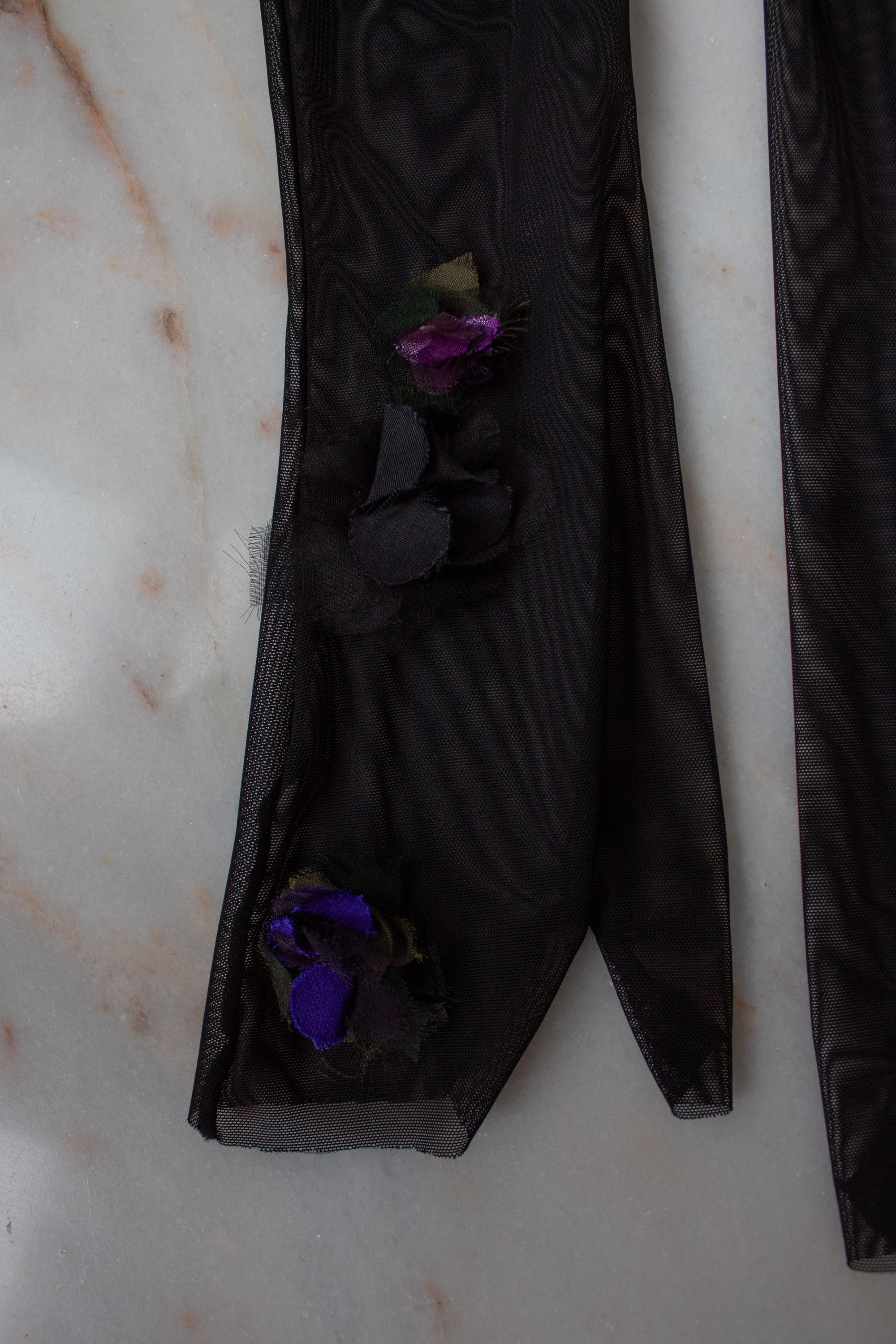 N° 90 crushed blooms fingerless gloves- nasu eggplant