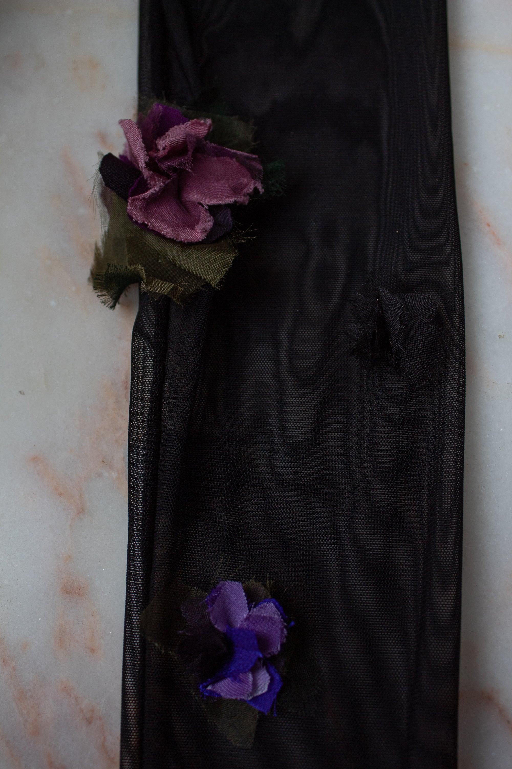 N° 90 crushed blooms fingerless gloves- nasu eggplant