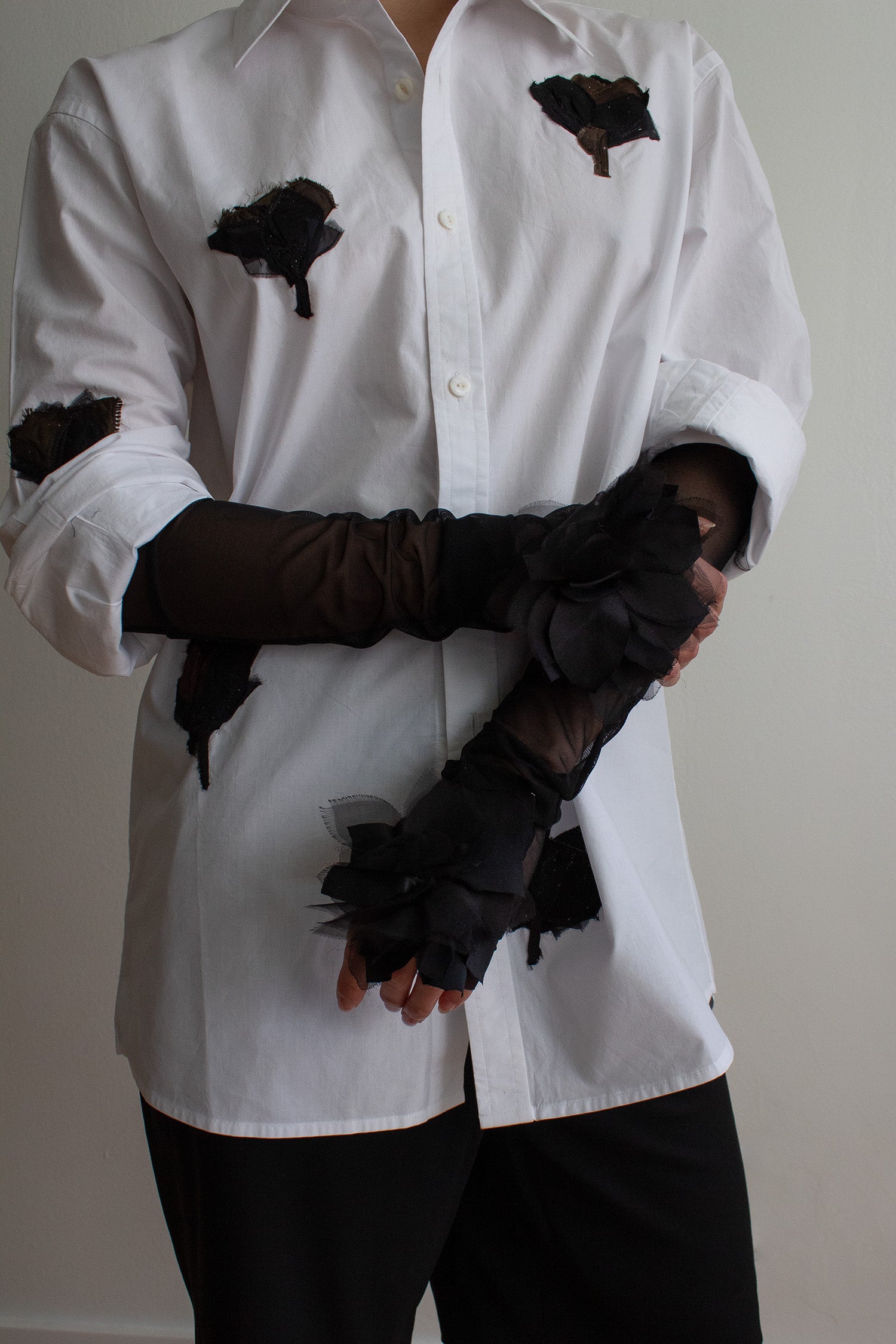 N° 90 blooming flower fingerless gloves- sumi black