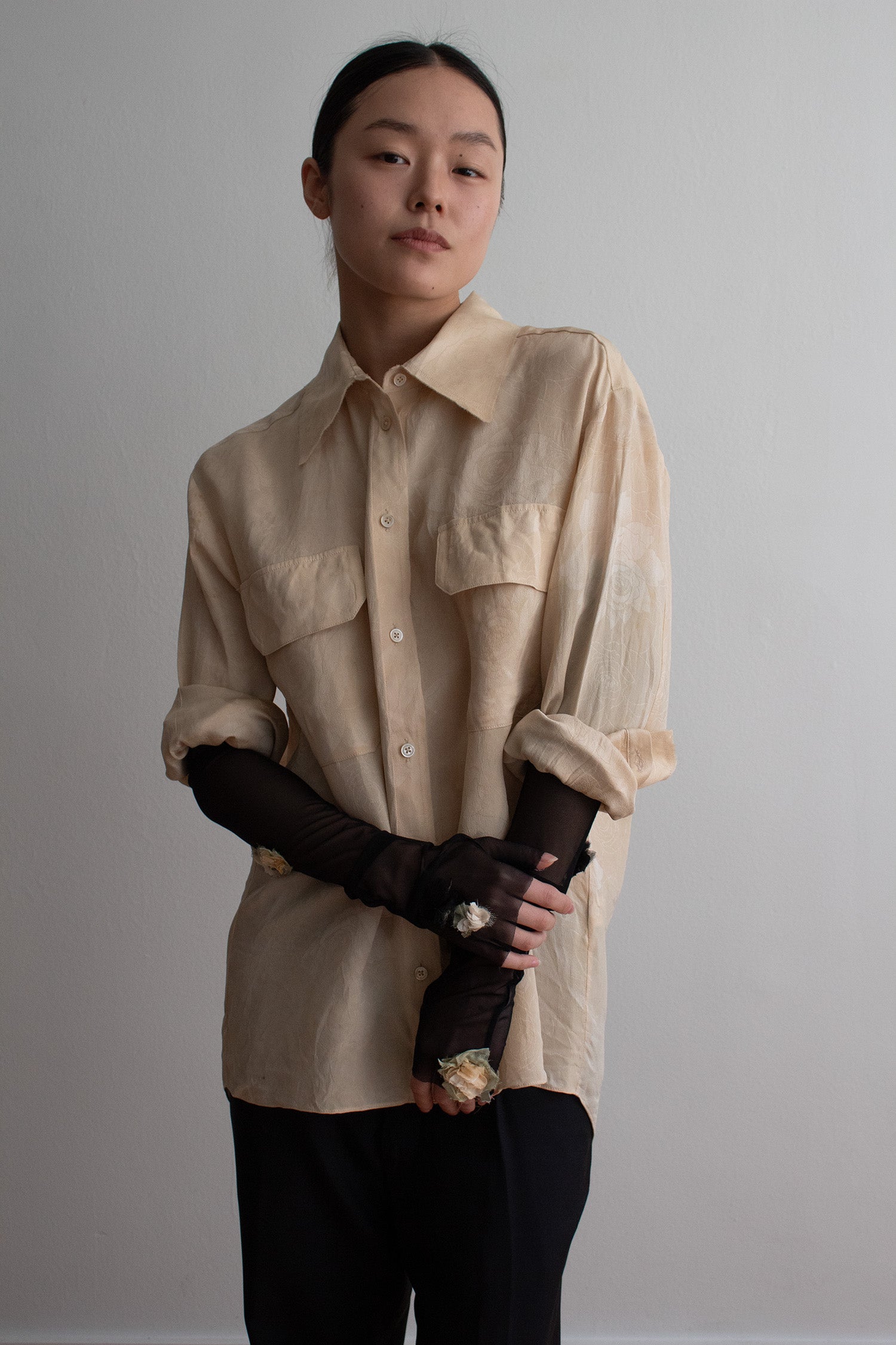 N° 90 crushed blooms fingerless gloves- usukiro yellow / sumi black