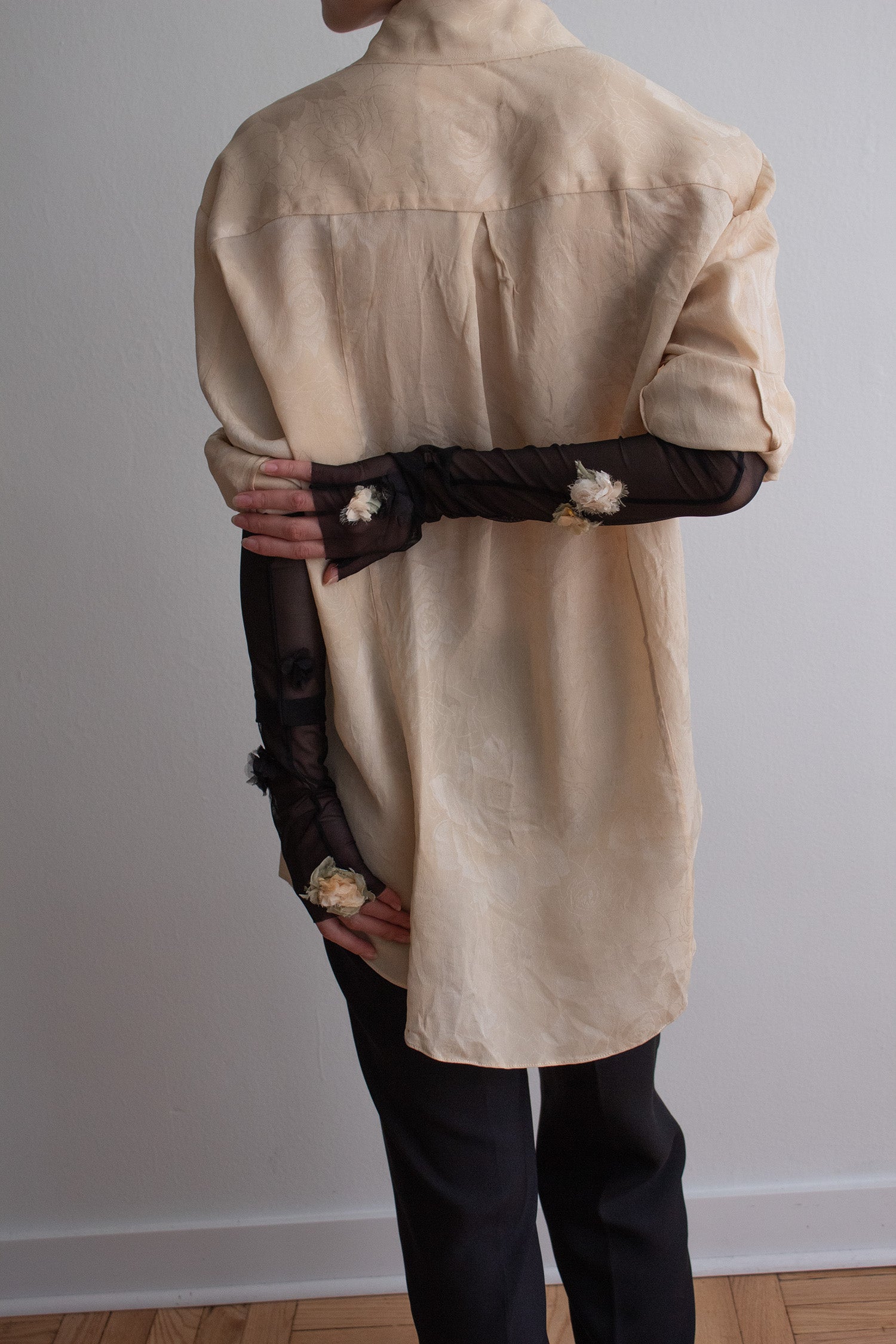 N° 90 crushed blooms fingerless gloves- usukiro yellow / sumi black