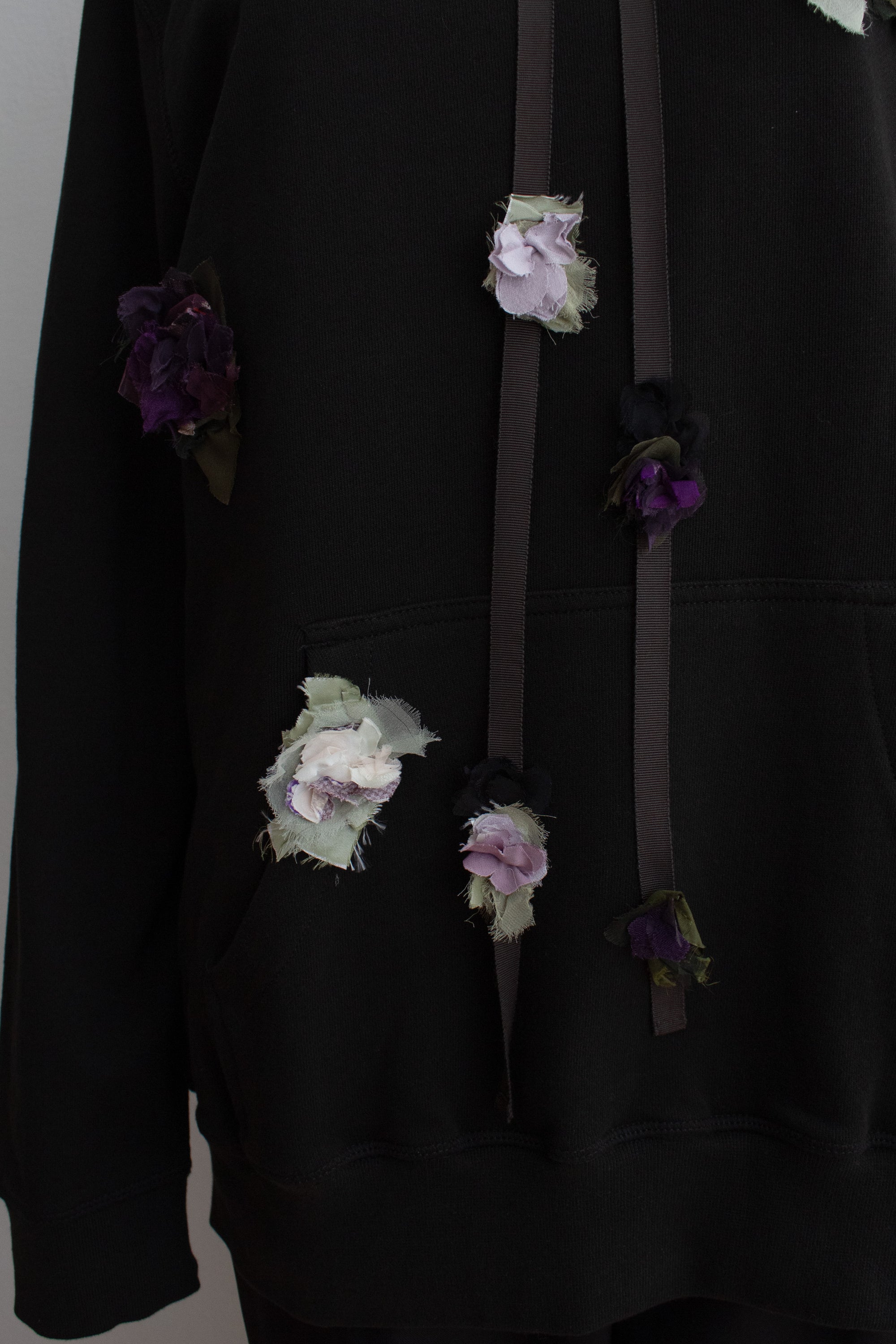 N° 306 multi crushed blooms hoodie - nasu eggplant