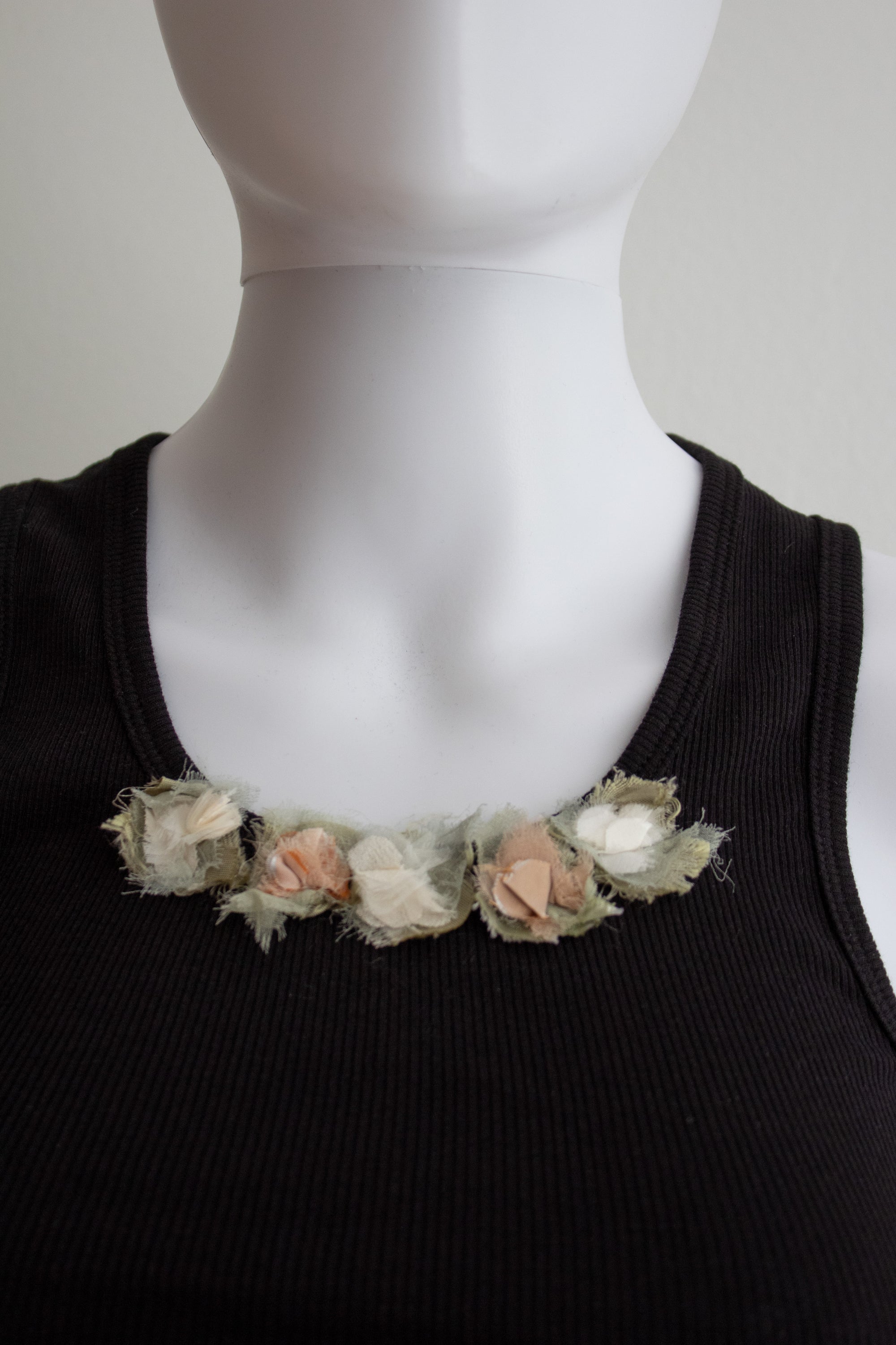 N° 354 womens fitted crushed blooms rib tank - momo peach/yuki white
