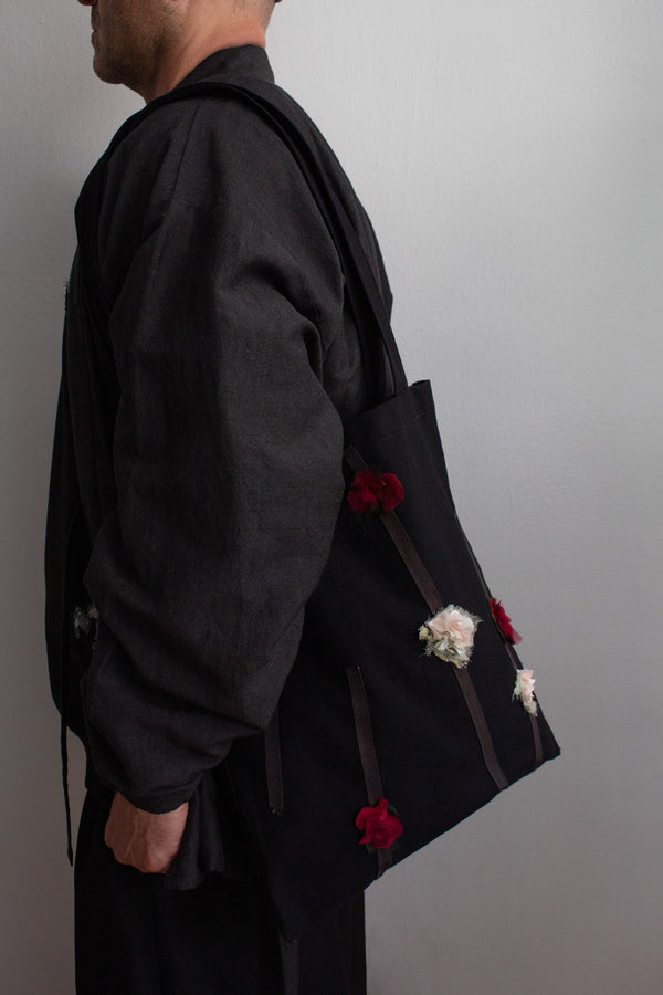 N° 70 dripping crushed blooms tote -momiji red