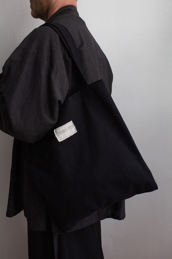N° 70 dripping crushed blooms tote -momiji red