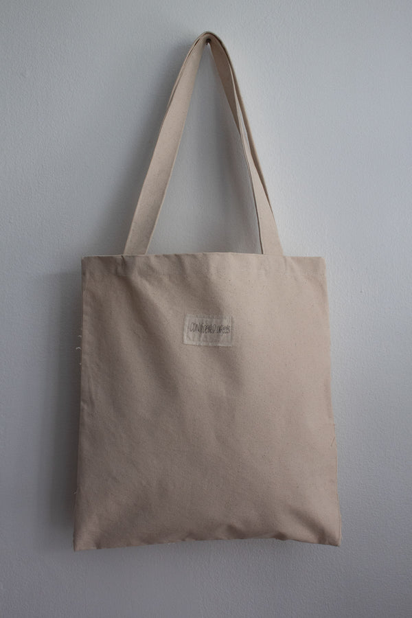 N° 70 dripping crushed blooms tote - ume red