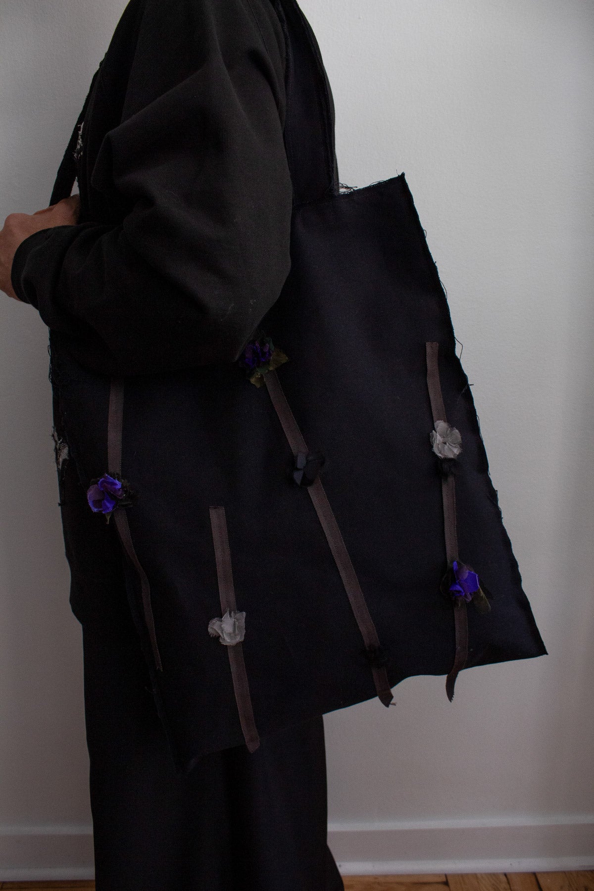 N° 96 dripping crushed blooms long tote - nasu eggplant