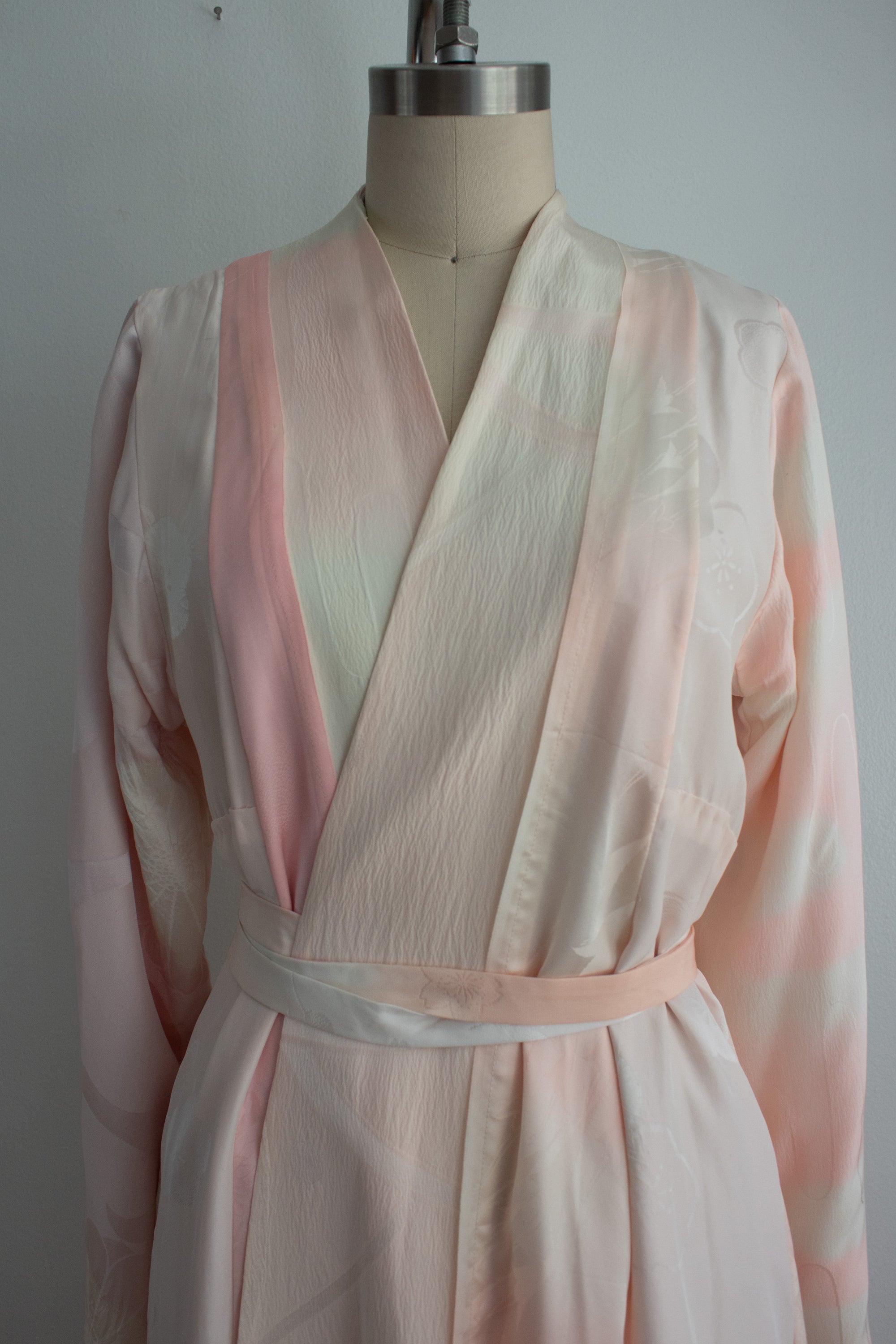 N° 106 irregular hand-stitched kimono wrap dress - ame pink