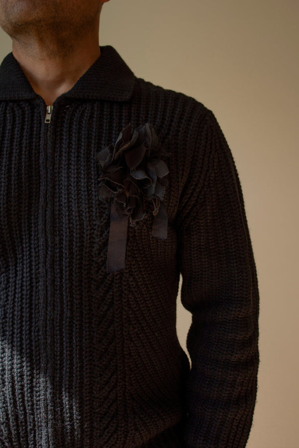 N° 51 crushed bloom brooch - sumi black - L