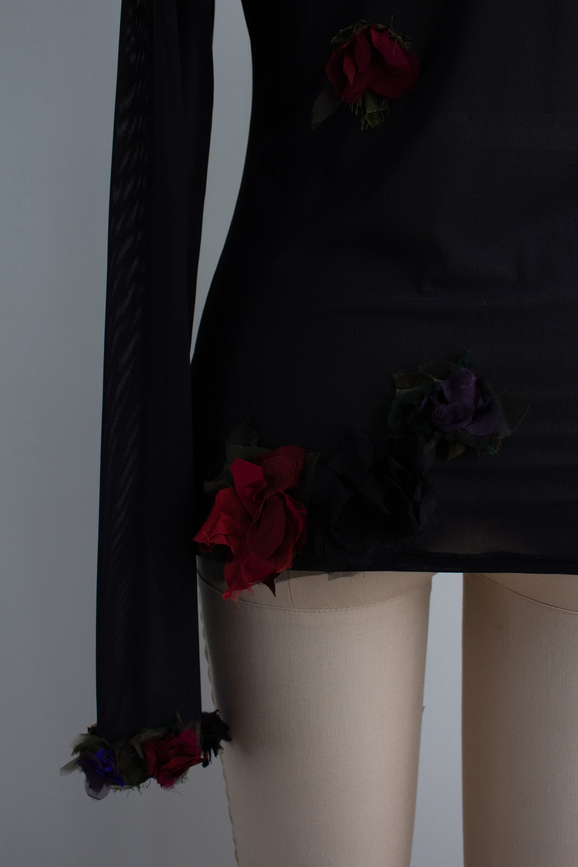 N° 72 flower arrangement fitted long sleeve