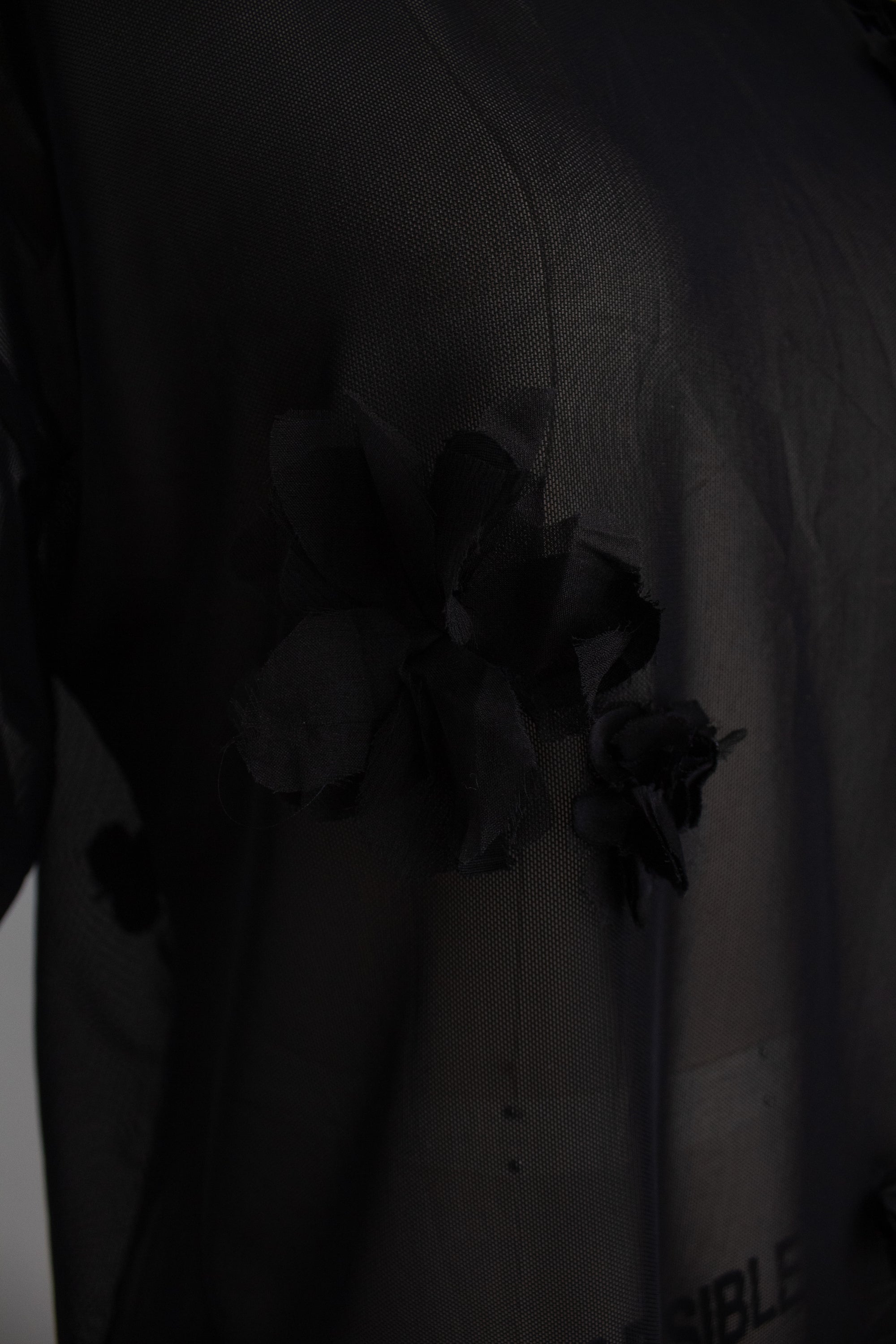 N° 94 crushed blooms oversized top - sumi black