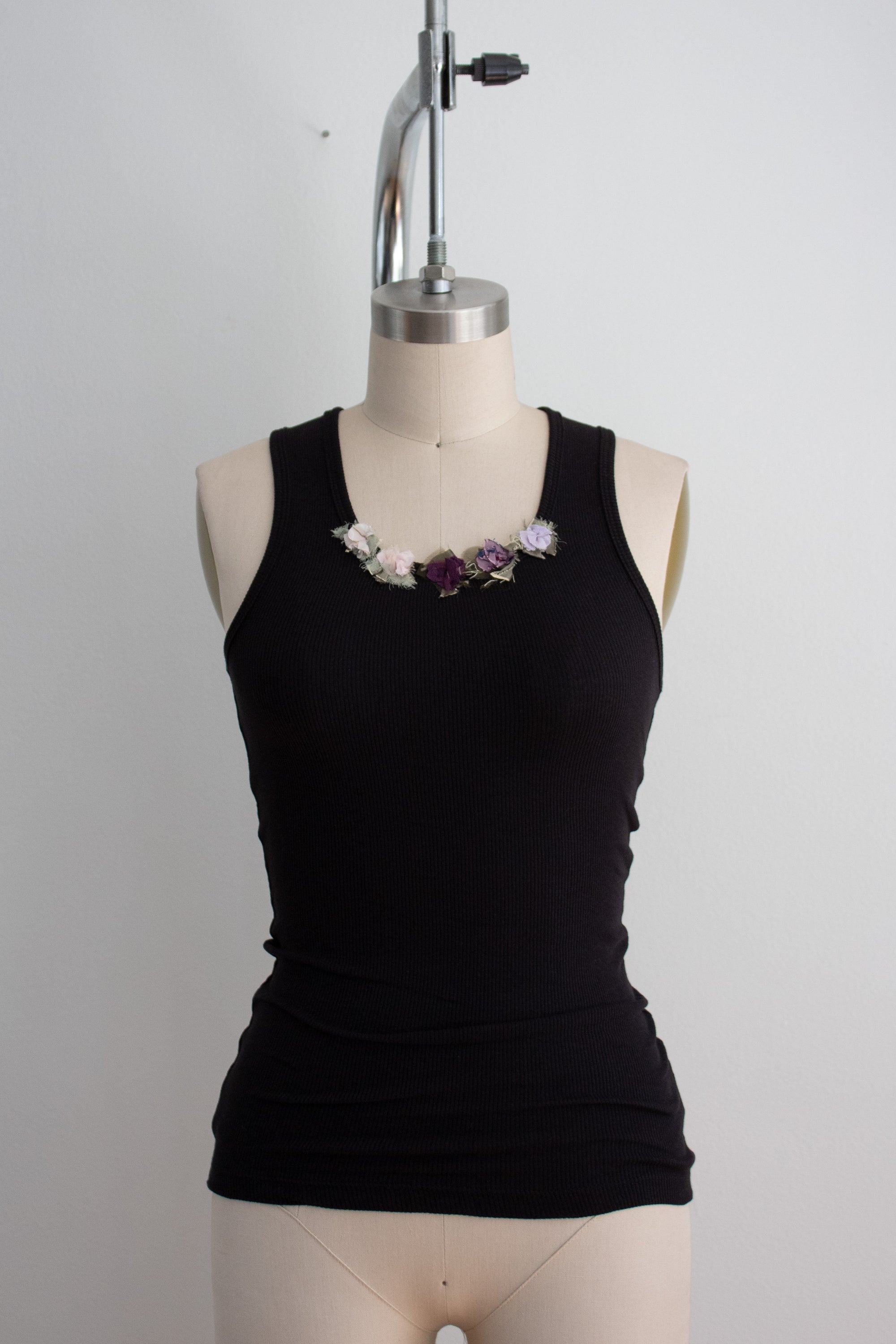 N° 354 womens fitted crushed blooms tank