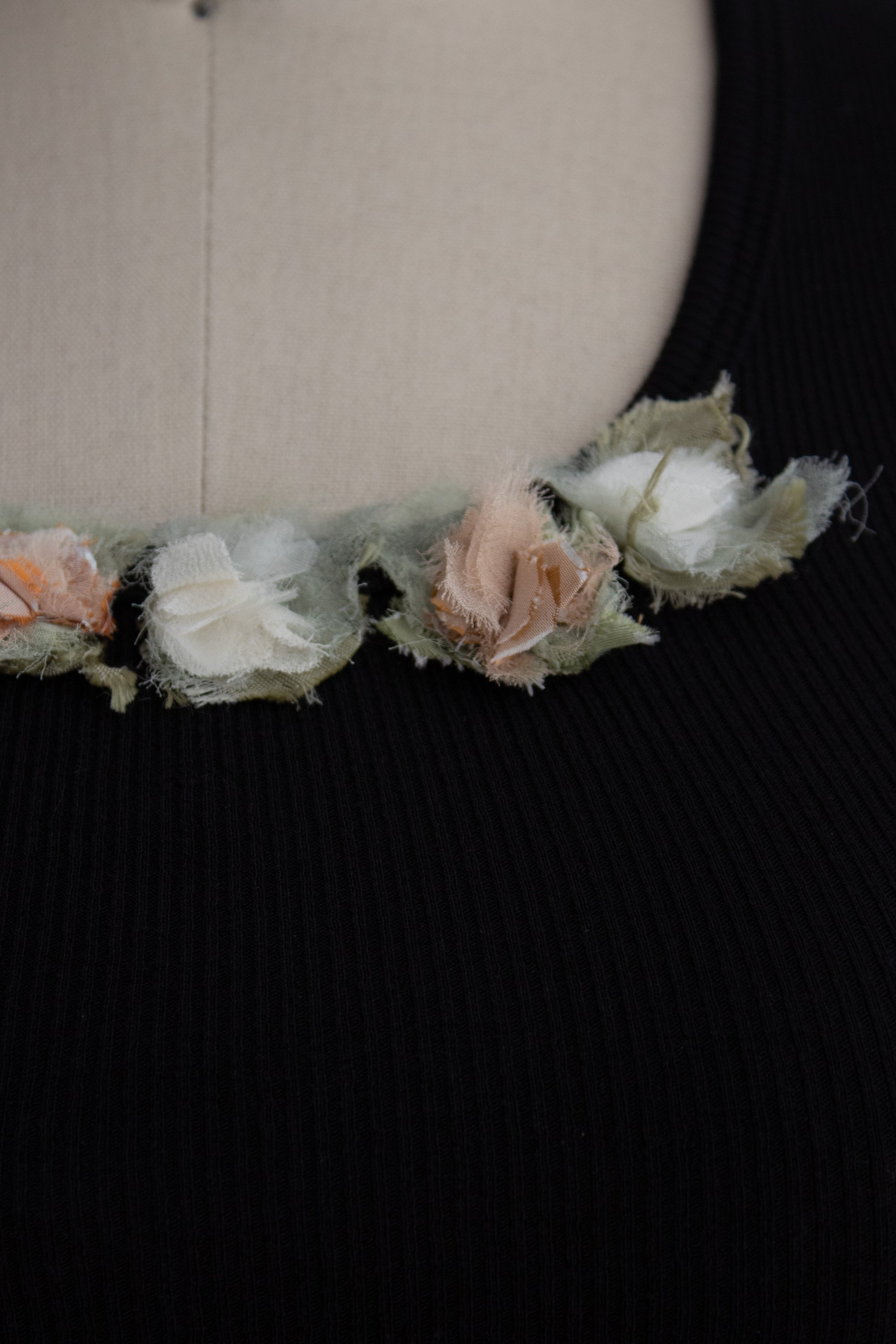 N° 354 womens fitted crushed blooms tank