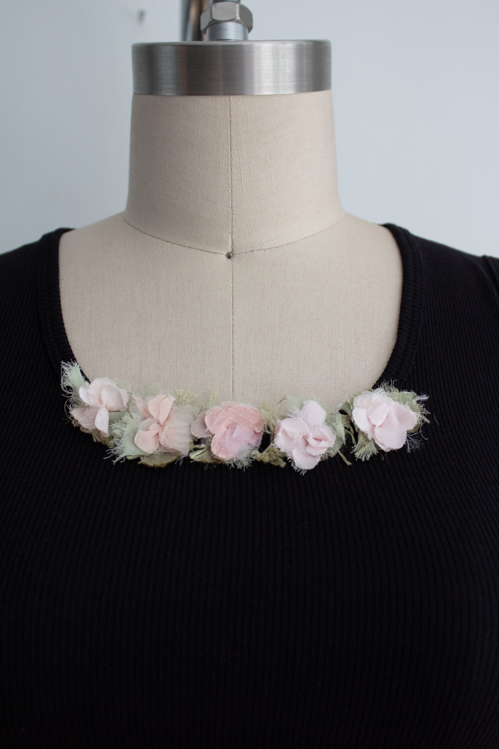 N° 354 womens fitted crushed blooms tank