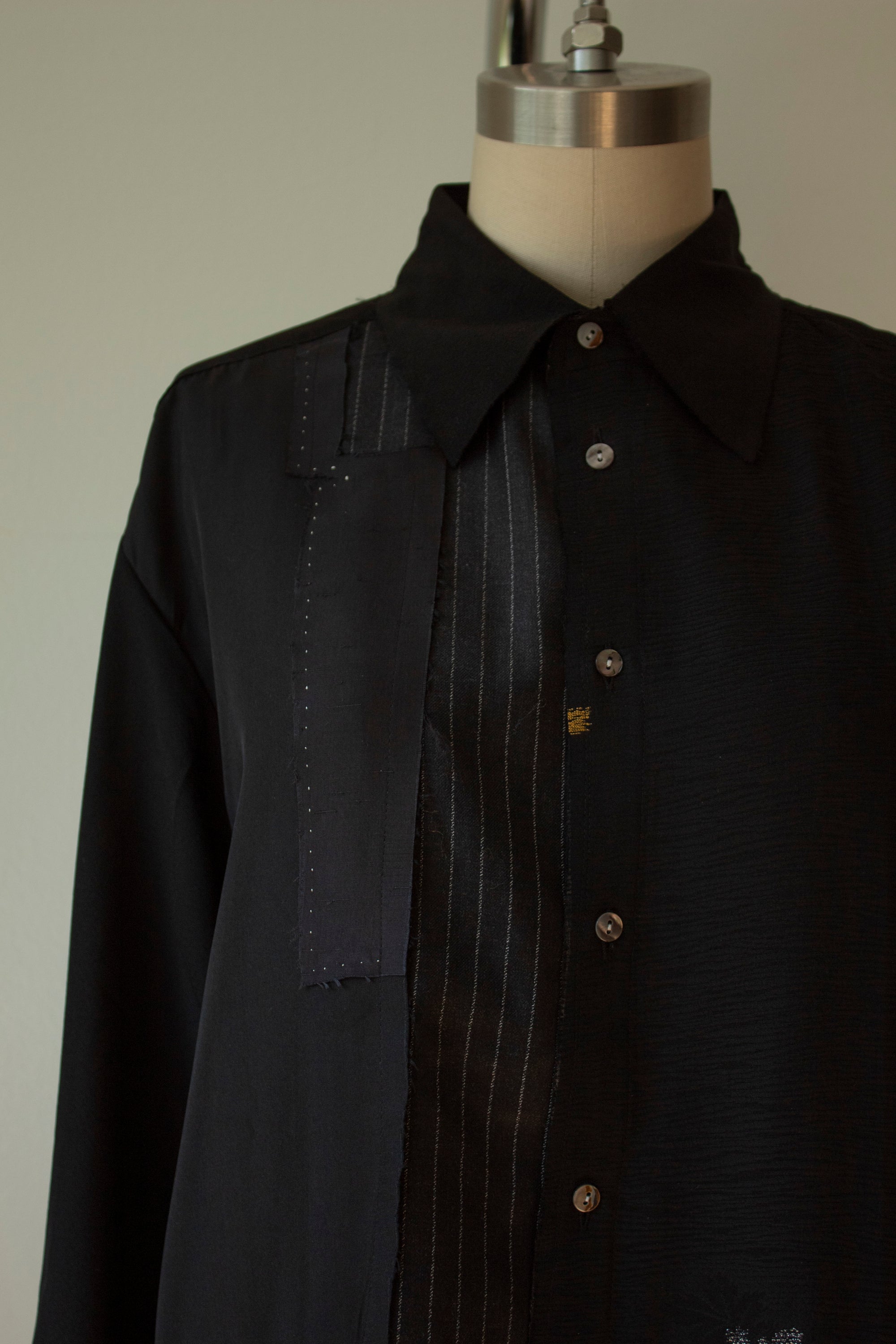 N° 225  embroidered paneled pinstripe haori overshirt 3 -  S