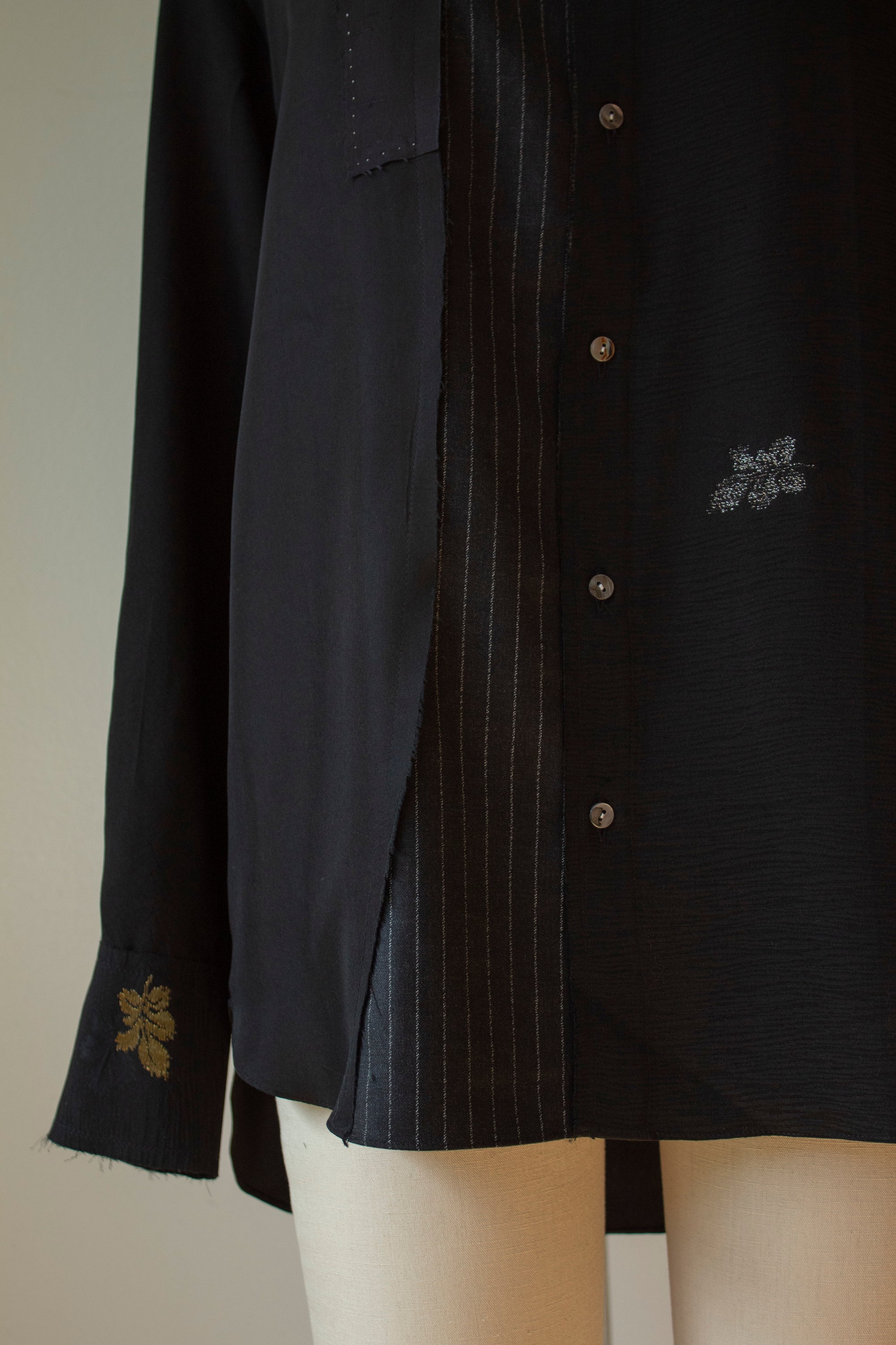N° 225  embroidered paneled pinstripe haori overshirt 3 -  S