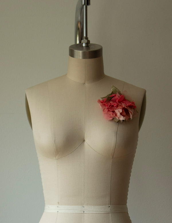 N° 51 crushed bloom brooch - akizakura pink - M