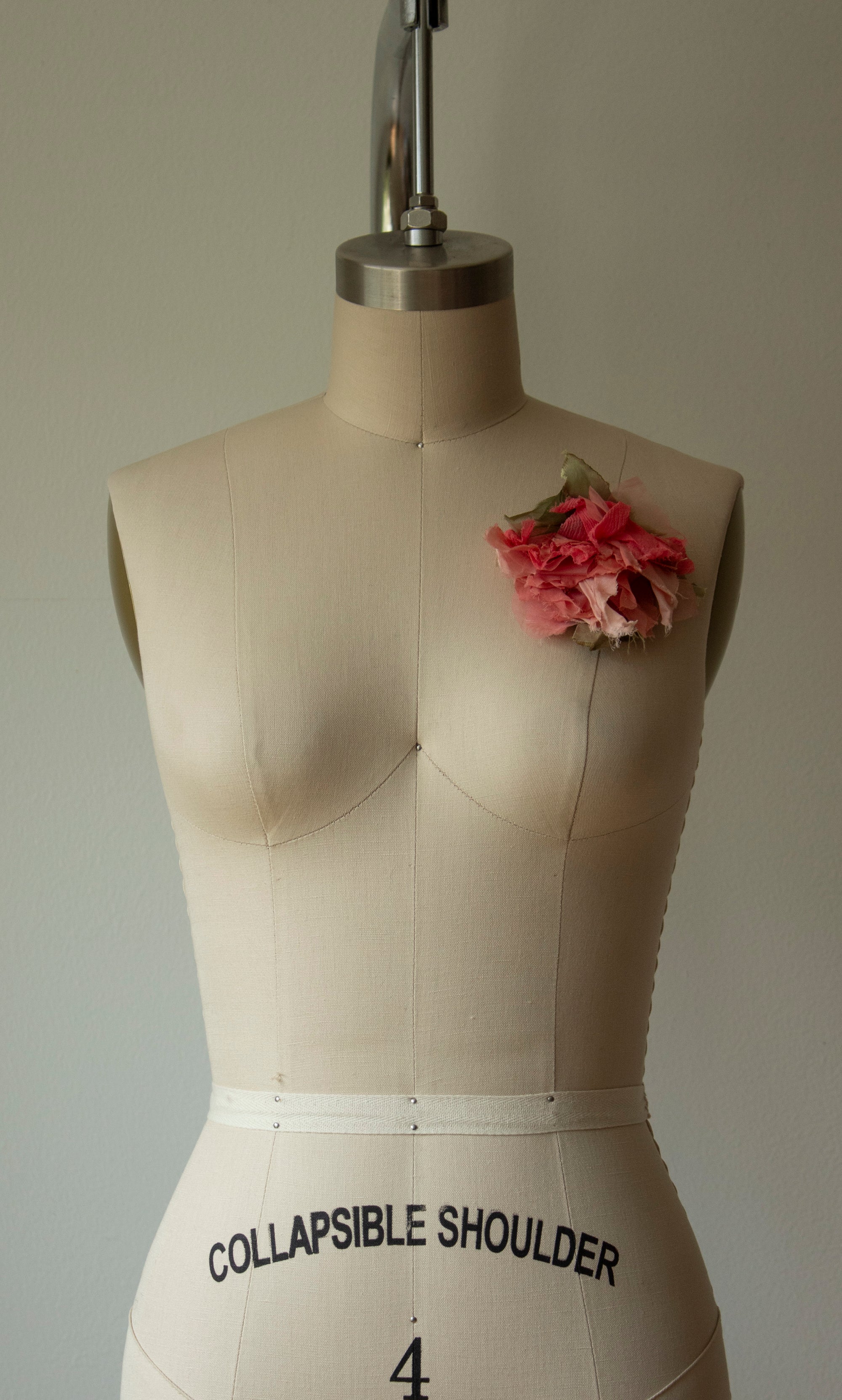 N° 51 crushed bloom brooch - akizakura pink - M