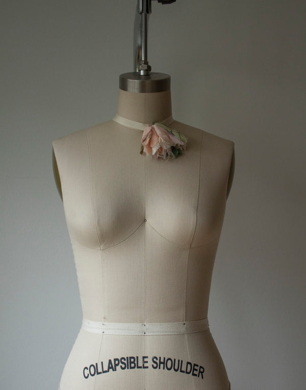 N° 44 crushed bloom choker - ame pink - M