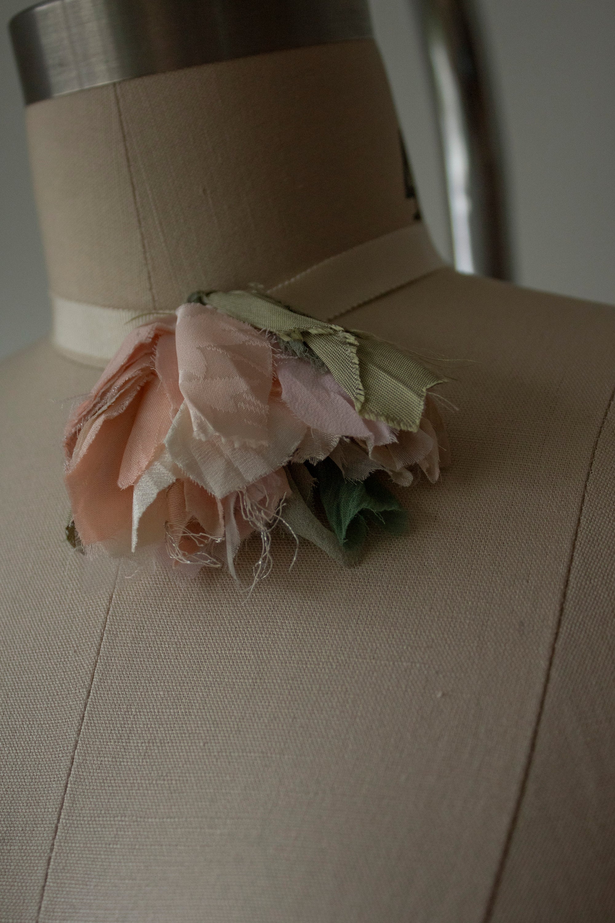 N° 44 crushed bloom choker - ame pink - M