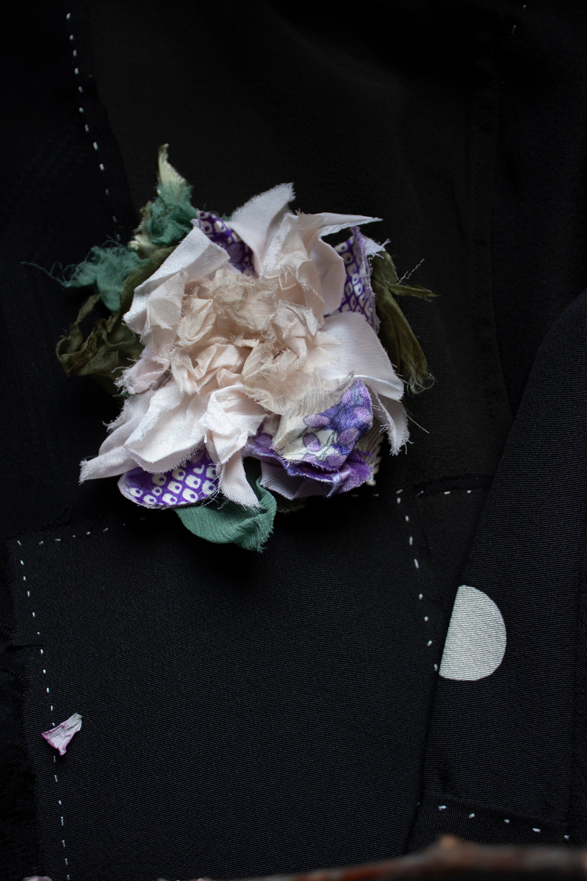 N° 51 crushed bloom brooch - sakura lavender - M