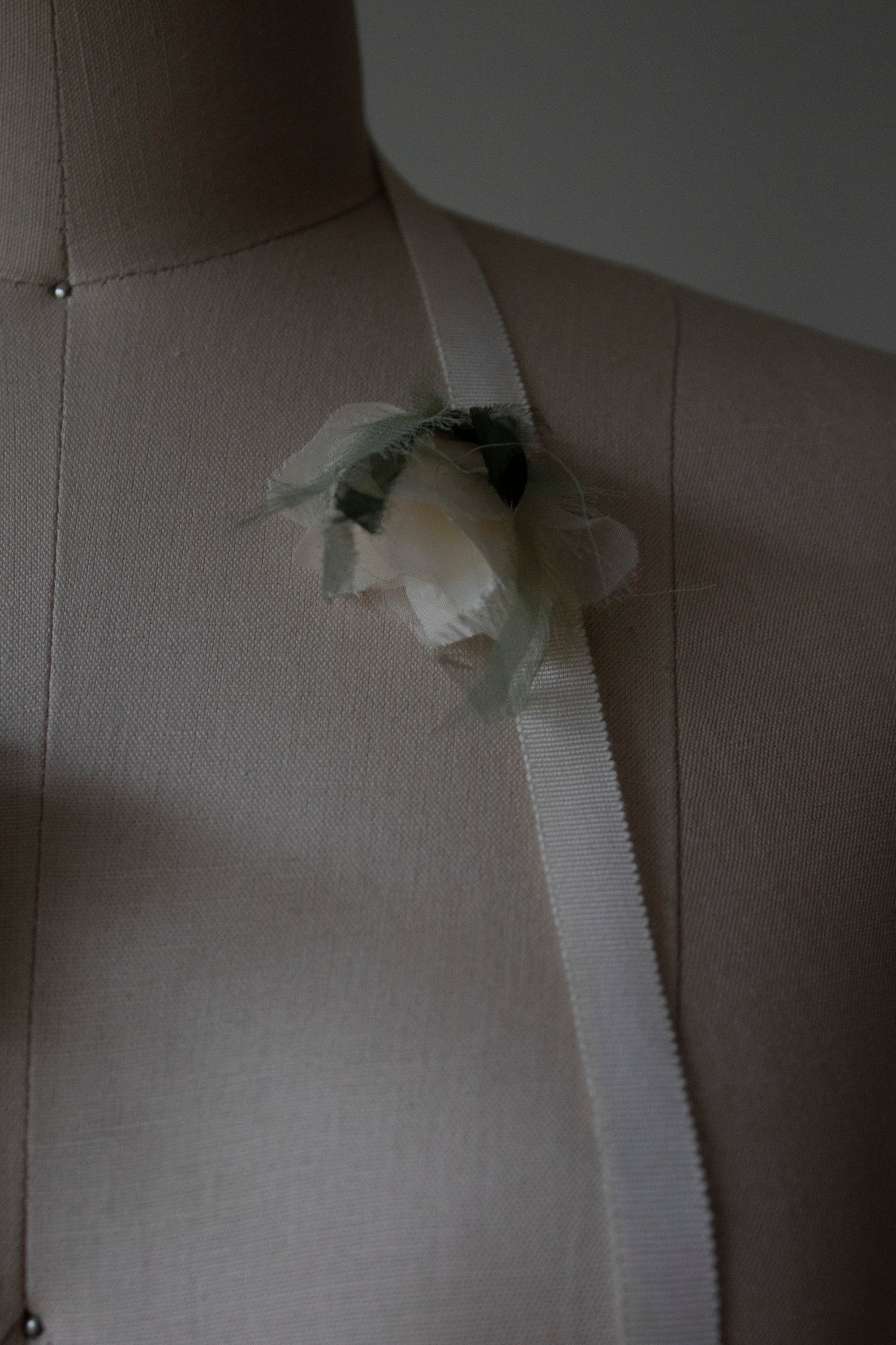 N° 155 falling flower accessory - ivory/cream - 2