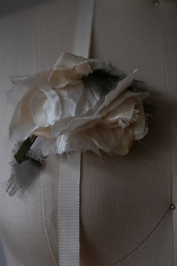 N° 155 falling flower accessory - ivory/cream - 2
