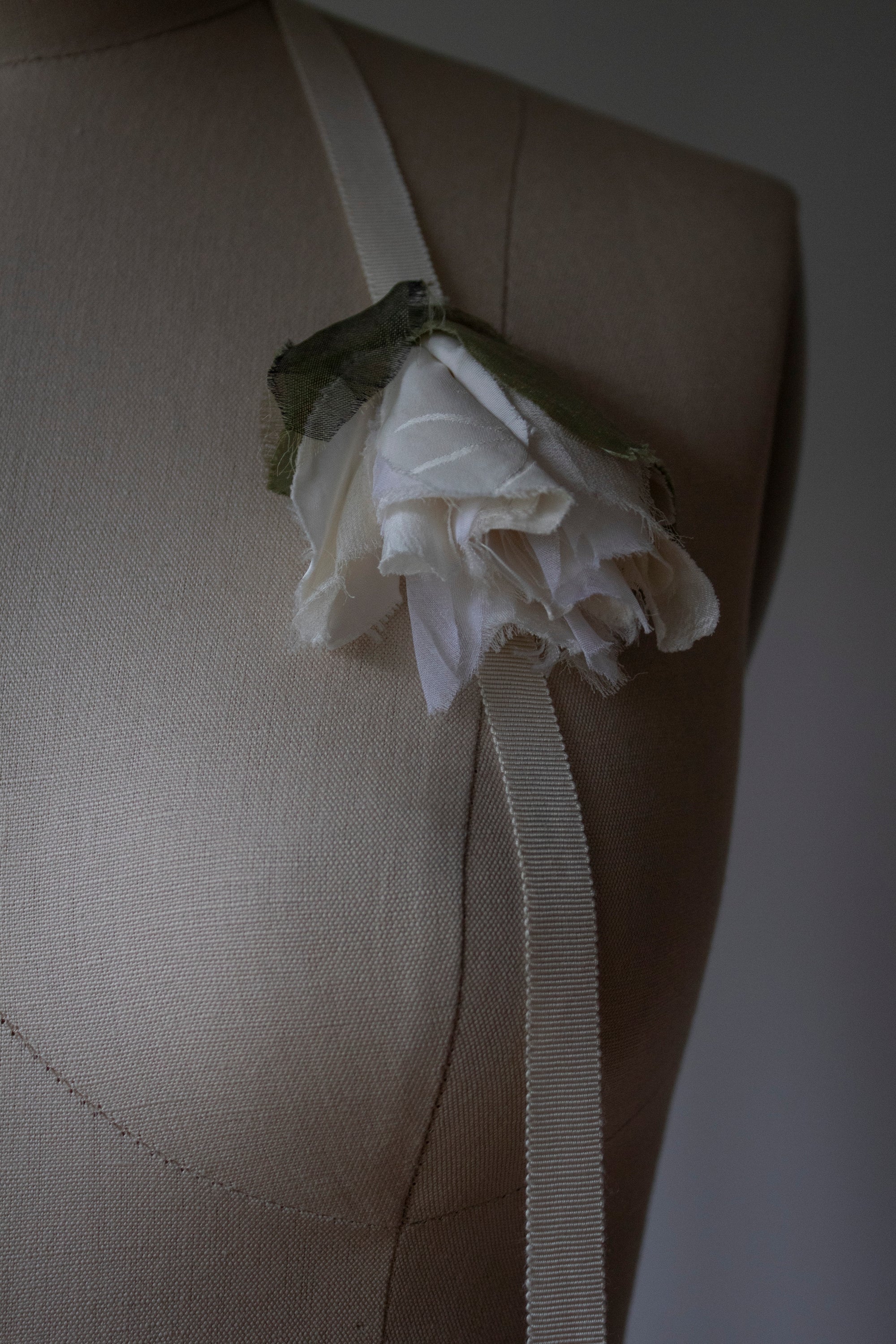 N° 155 falling flower accessory - ivory/cream -1
