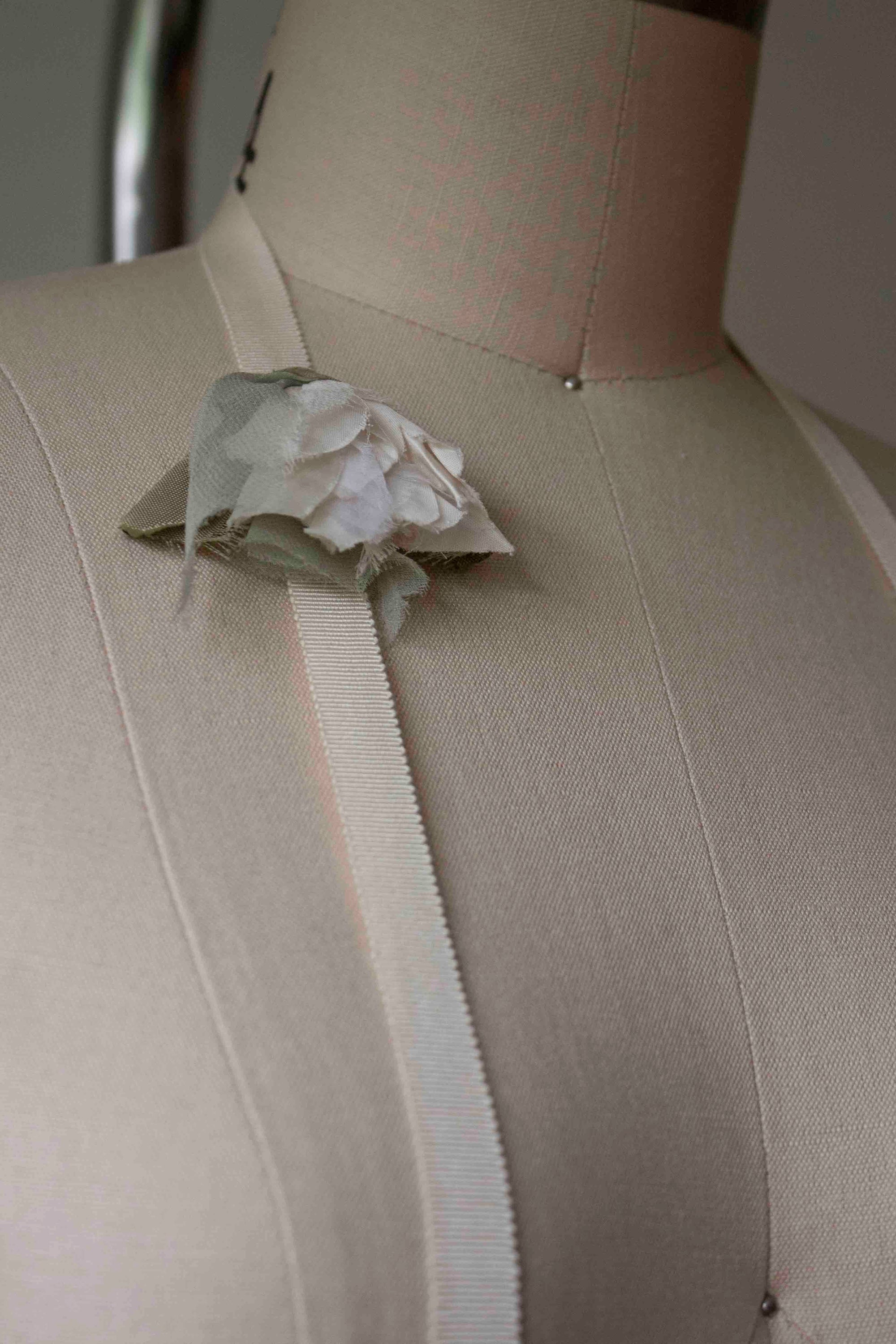 N° 155 falling flower accessory - ivory/cream -1