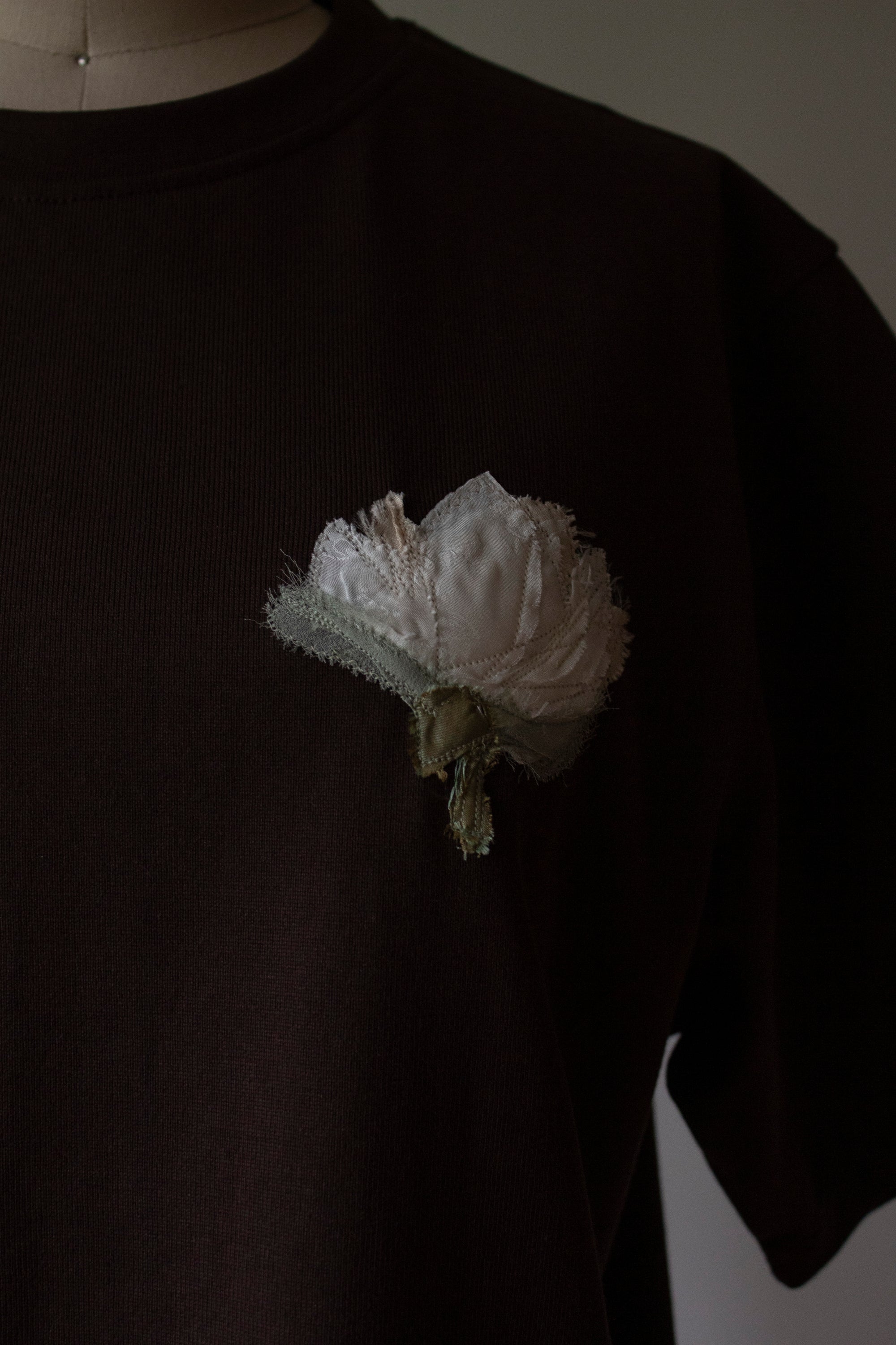 N° 285 multi pressed flower heavyweight t-shirt - choco brown - S, M, L, XL