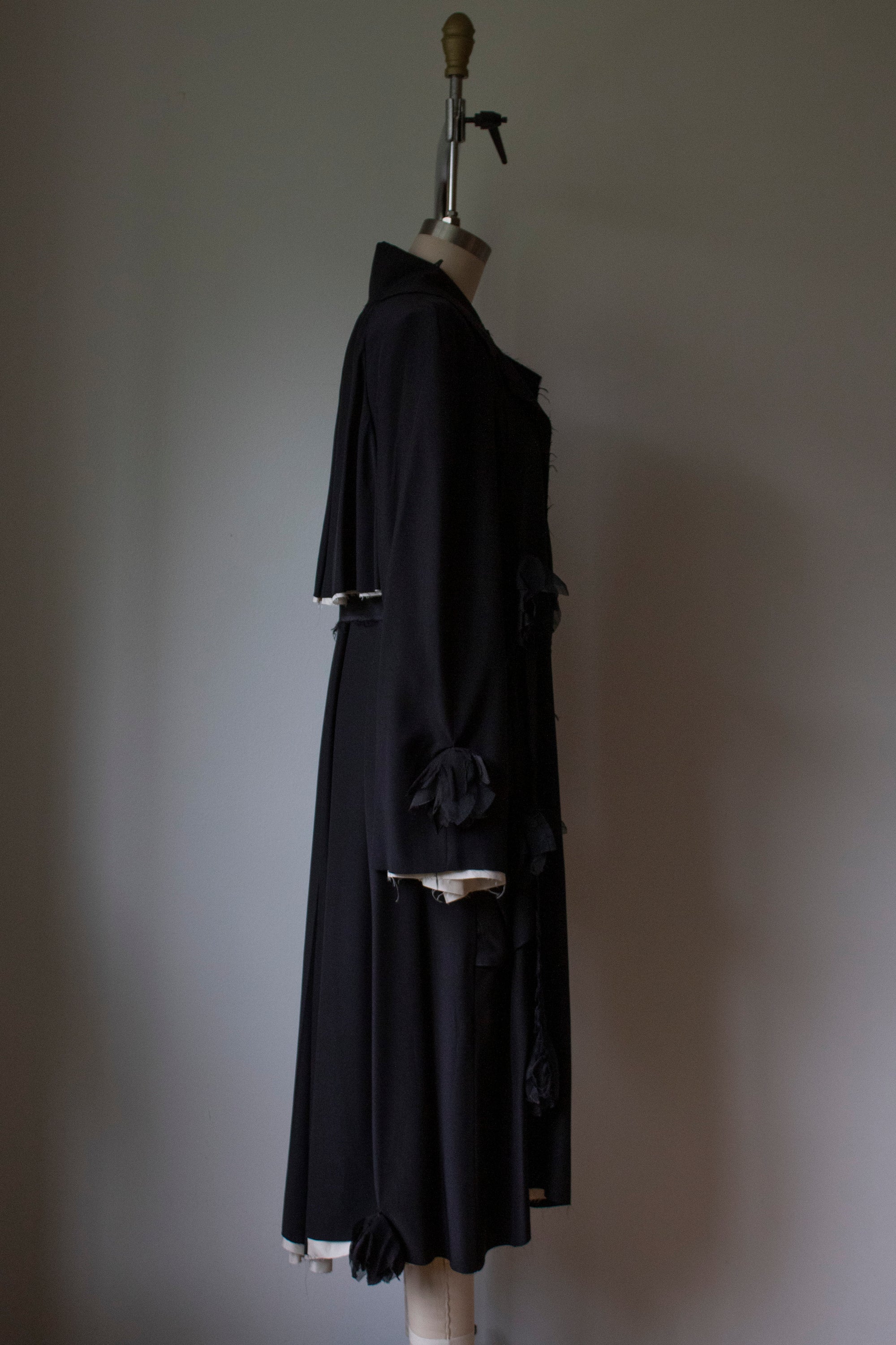 N°192 falling flower silk trench coat