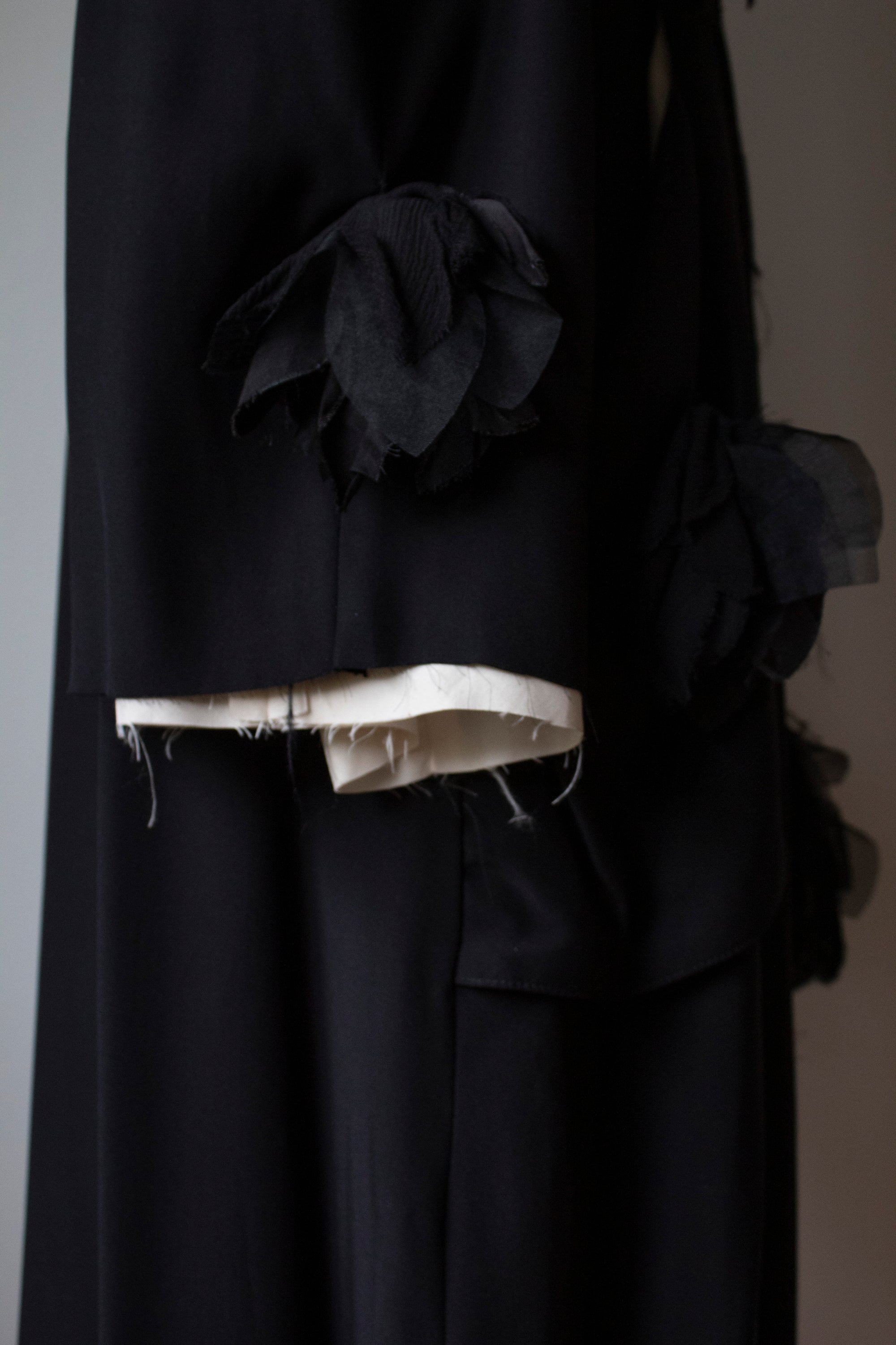 N°192 falling flower silk trench coat