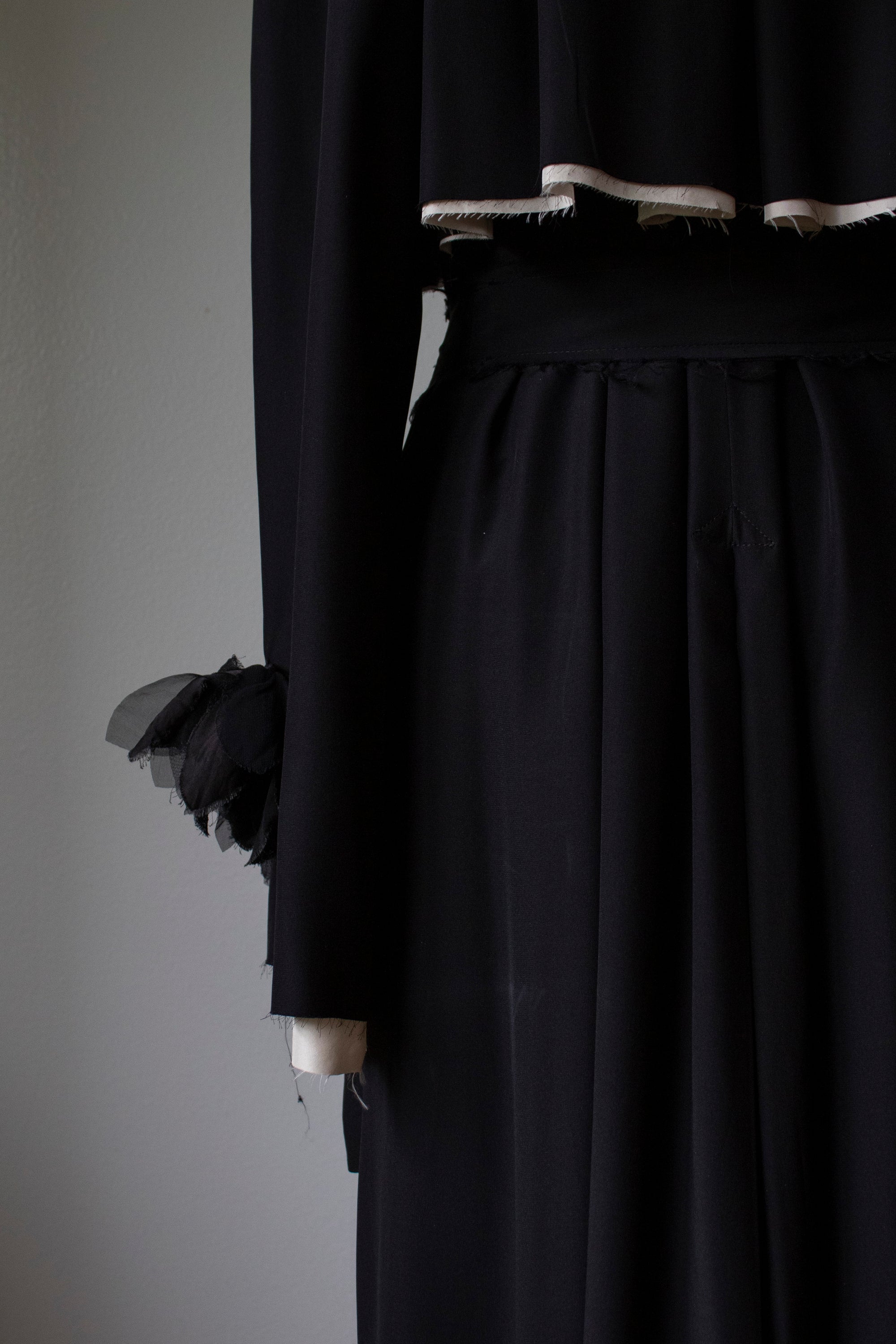 N°192 falling flower silk trench coat