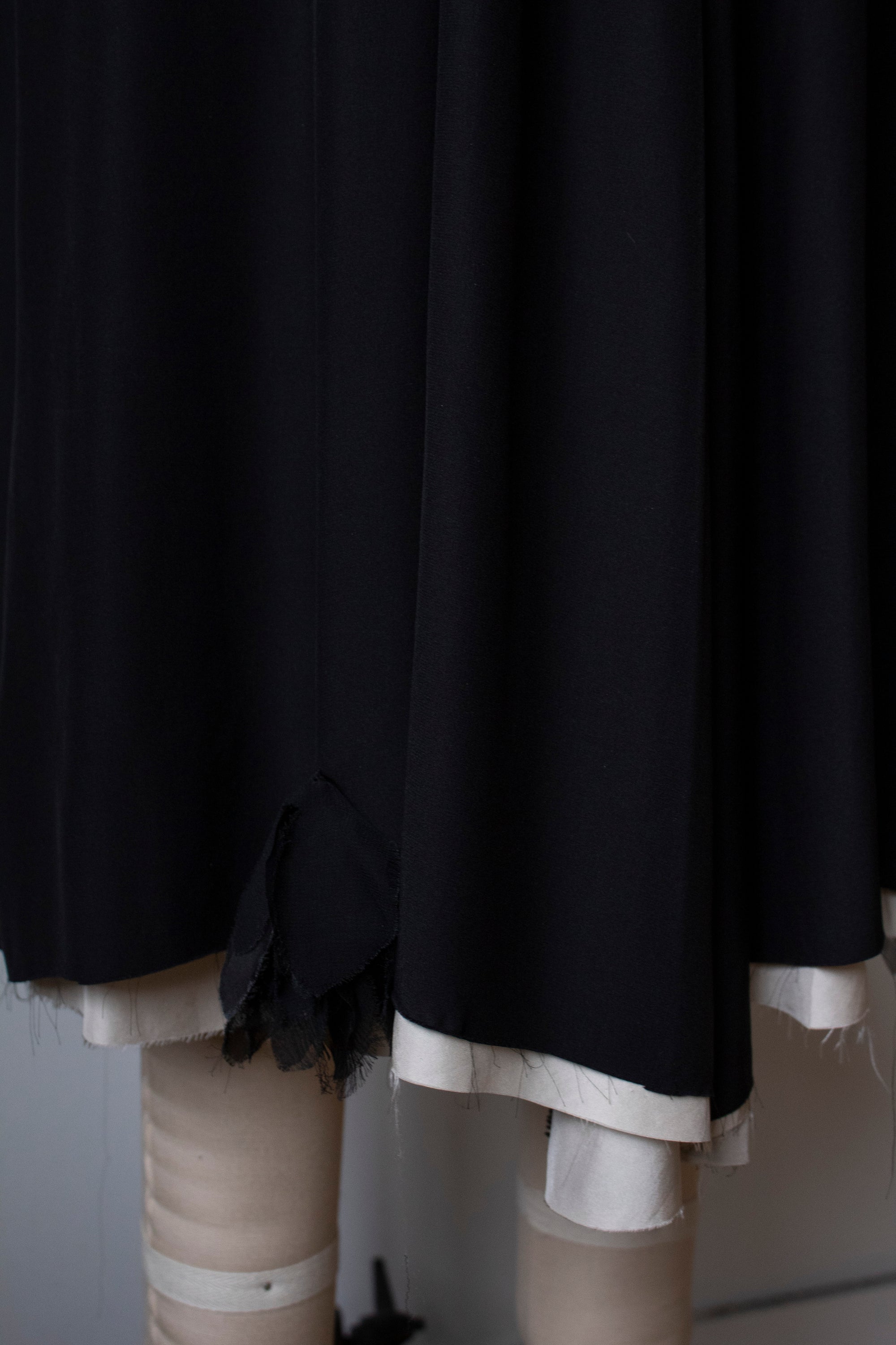 N°192 falling flower silk trench coat