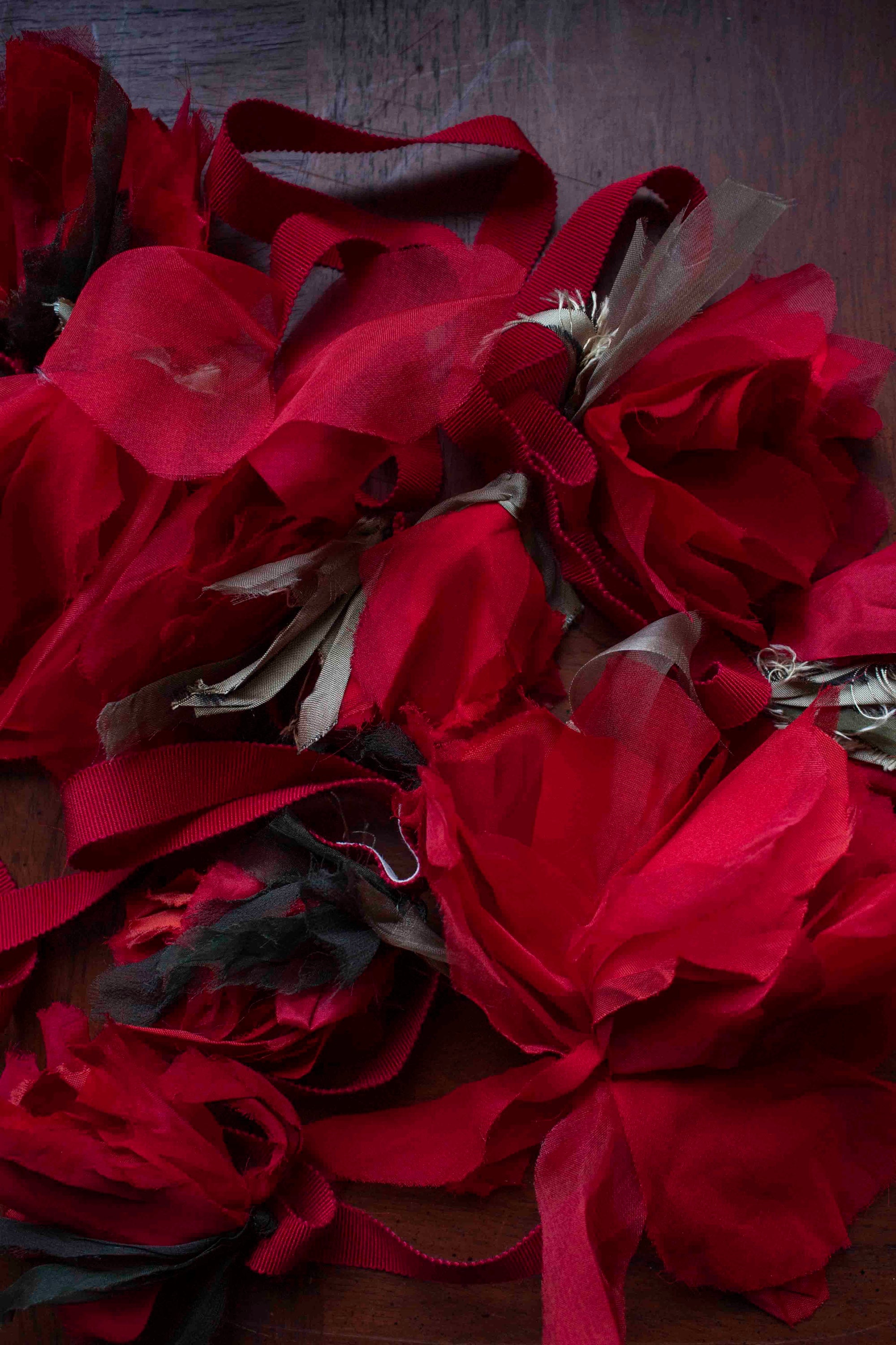 N° 155 falling flower accessory - ume red - L/XL
