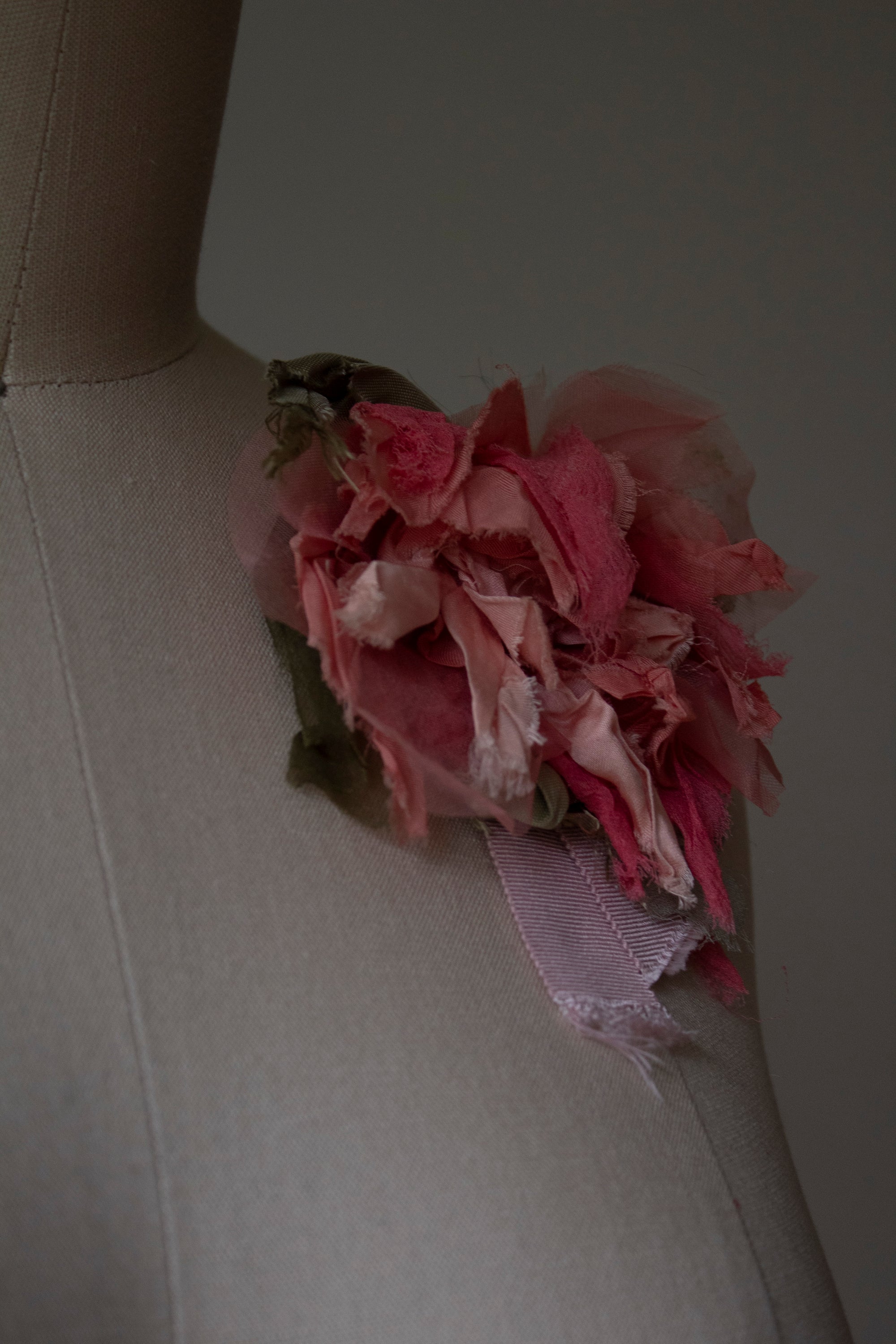 N° 51 crushed bloom brooch - akizakura pink - M