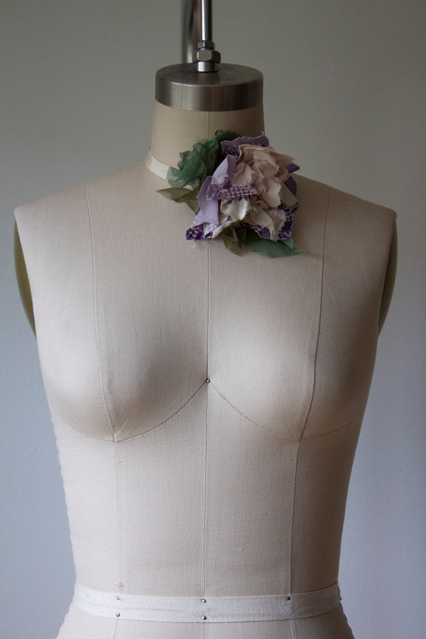 N° 44 crushed bloom choker - sakura lavender - M