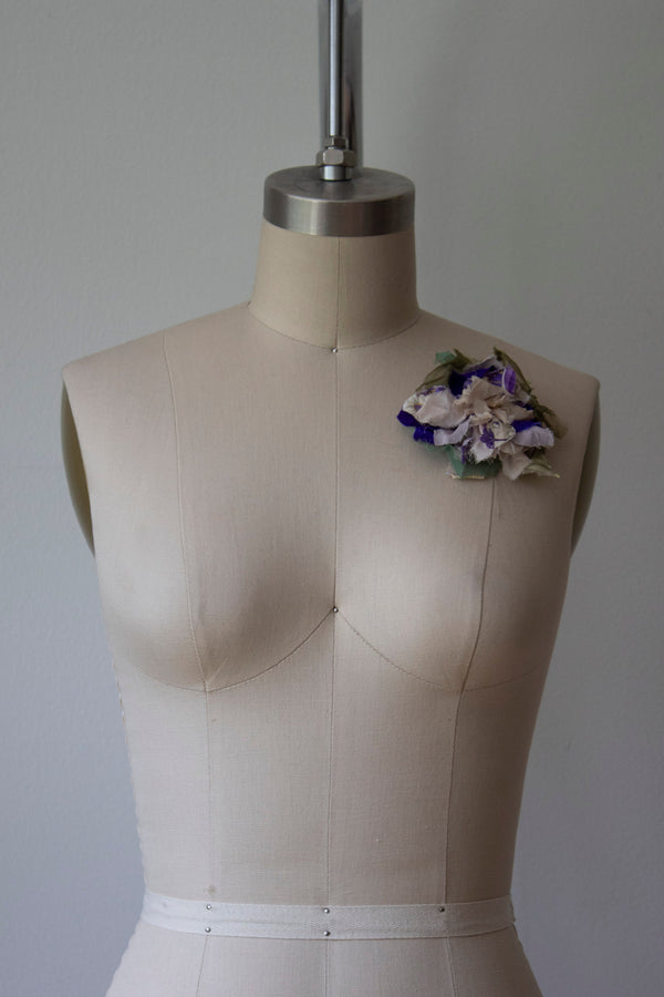 N° 51 crushed bloom brooch - sakura lavender - S