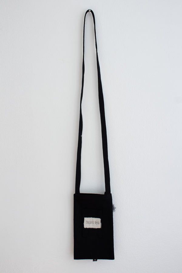 N° 113 crushed bloom crossbody phone pouch - sumi black