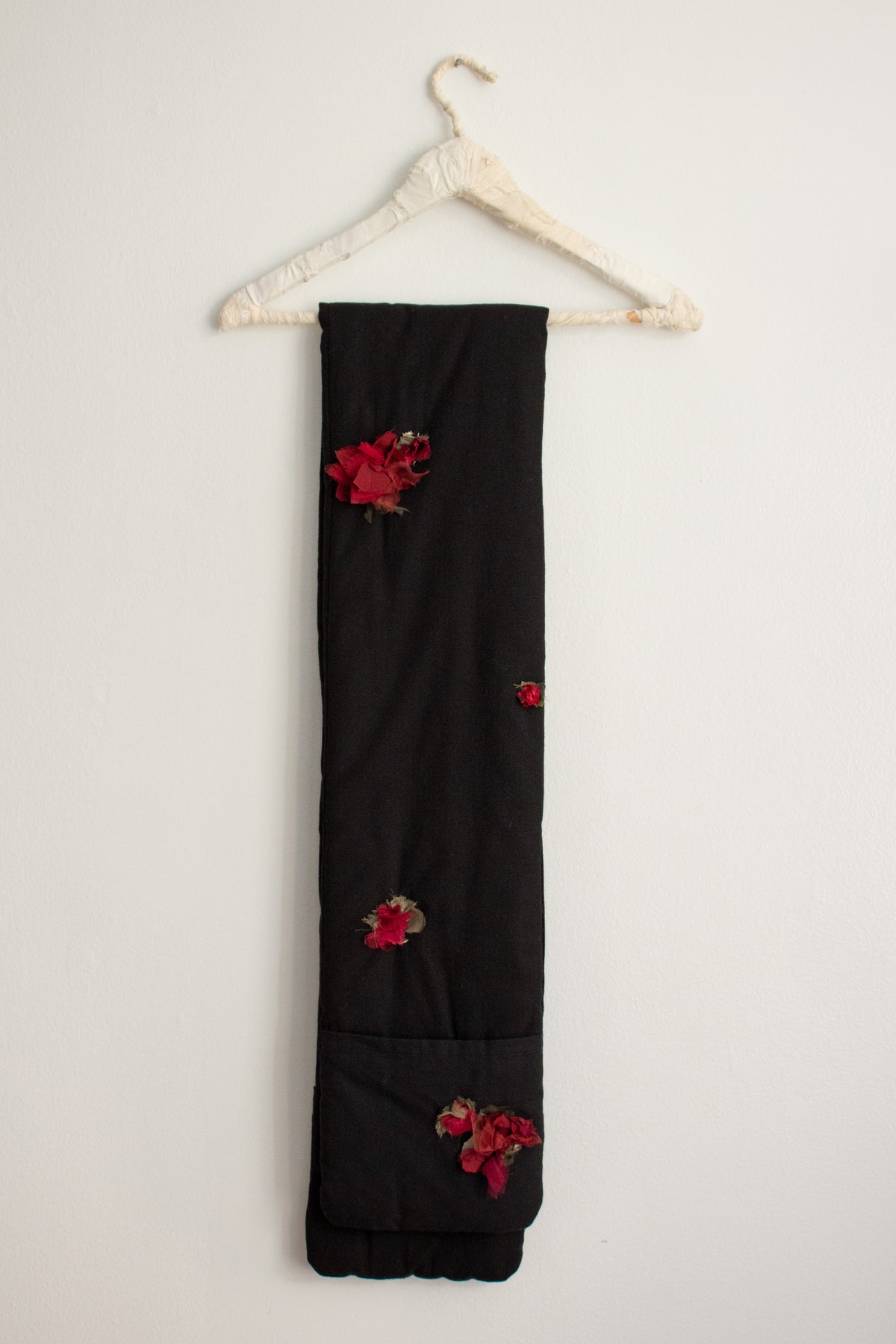 N° 123 crushed blooms scarf - sumi black/ume red