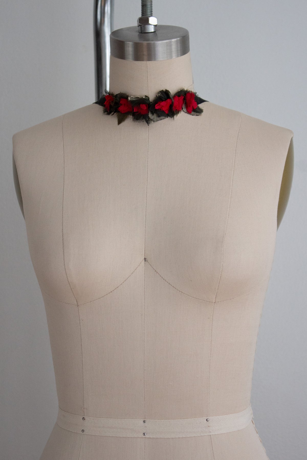 N° 124 crushed bloom cluster accessory - ume red