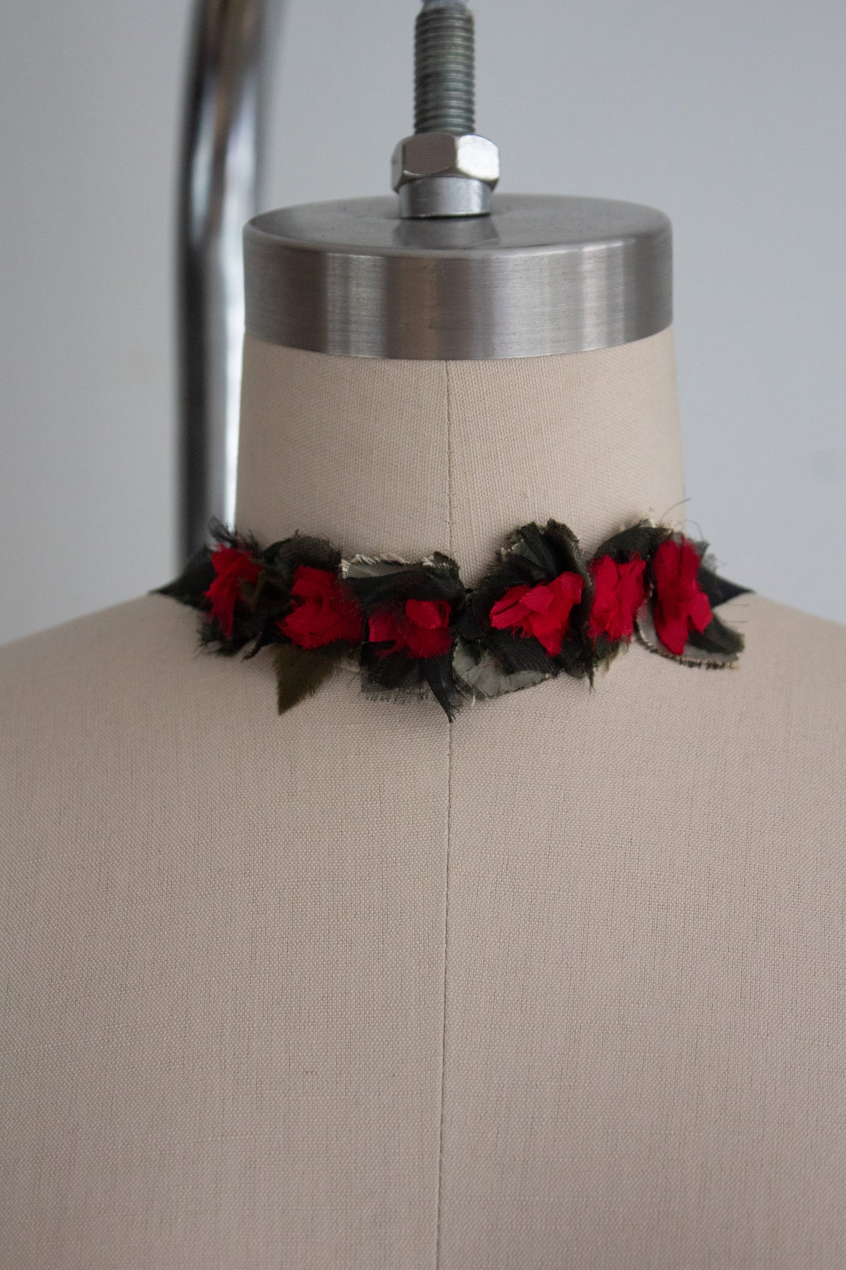 N° 124 crushed bloom cluster accessory - ume red