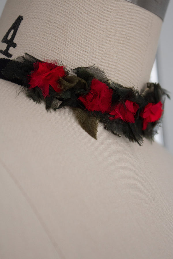 N° 124 crushed bloom cluster accessory - ume red