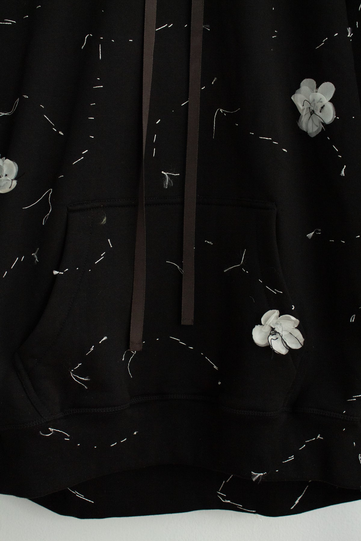 N° 306 sakura constellation hoodie - sumi black/yuki white - XXL