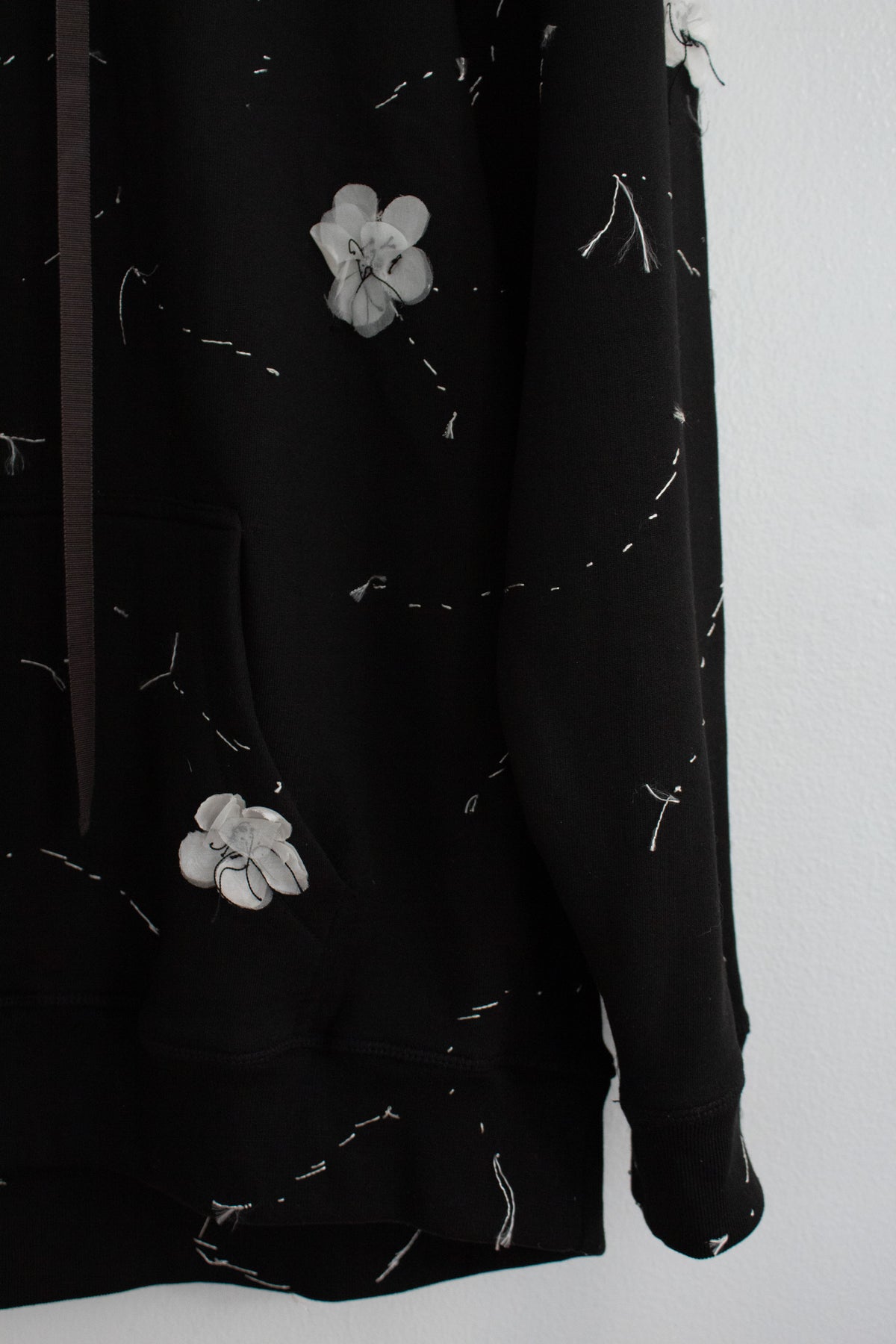 N° 306 sakura constellation hoodie - sumi black/yuki white - XXL