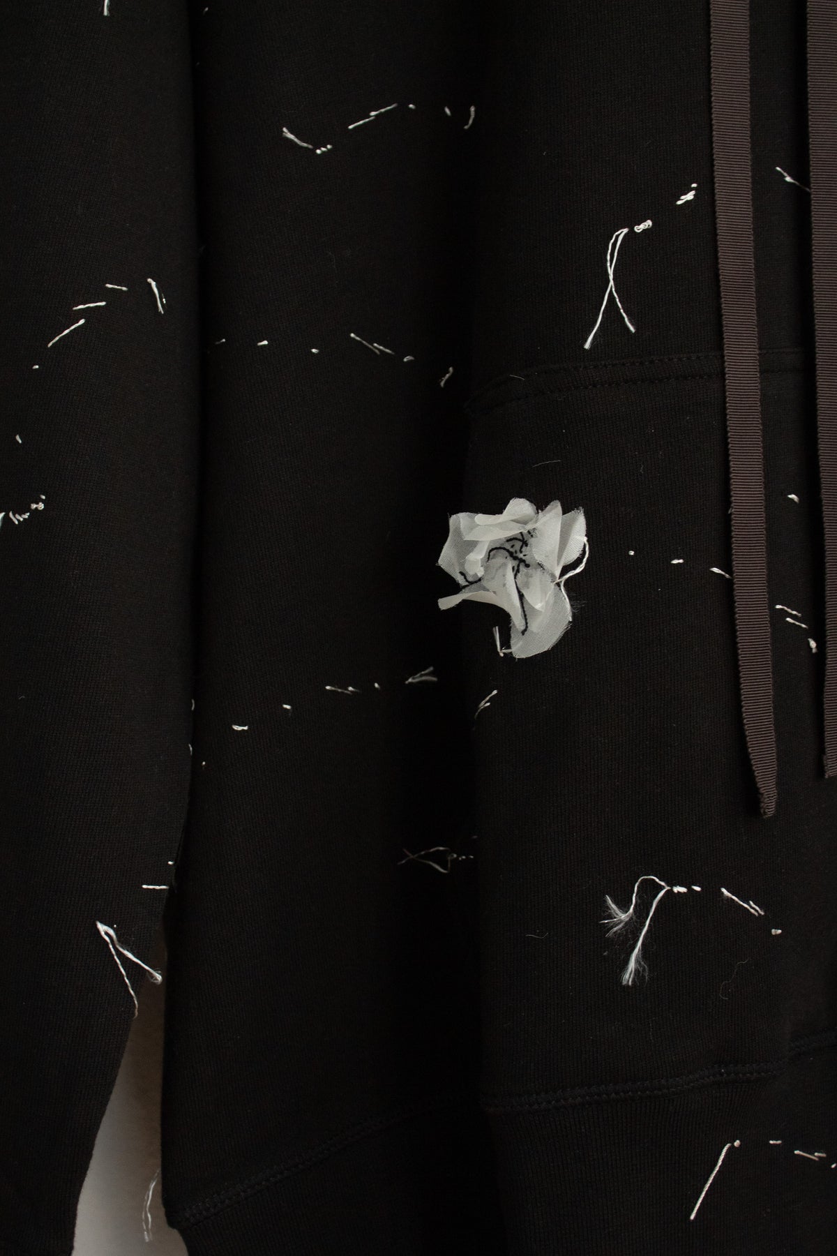 N° 306 sakura constellation hoodie - sumi black/yuki white - XL